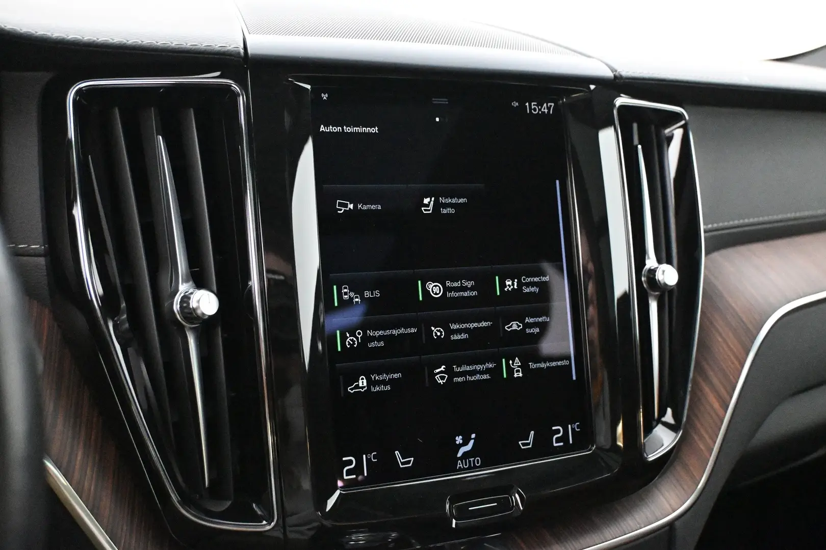 Car Image - 1MlQn8DsFCXD1x4hMzlZZk