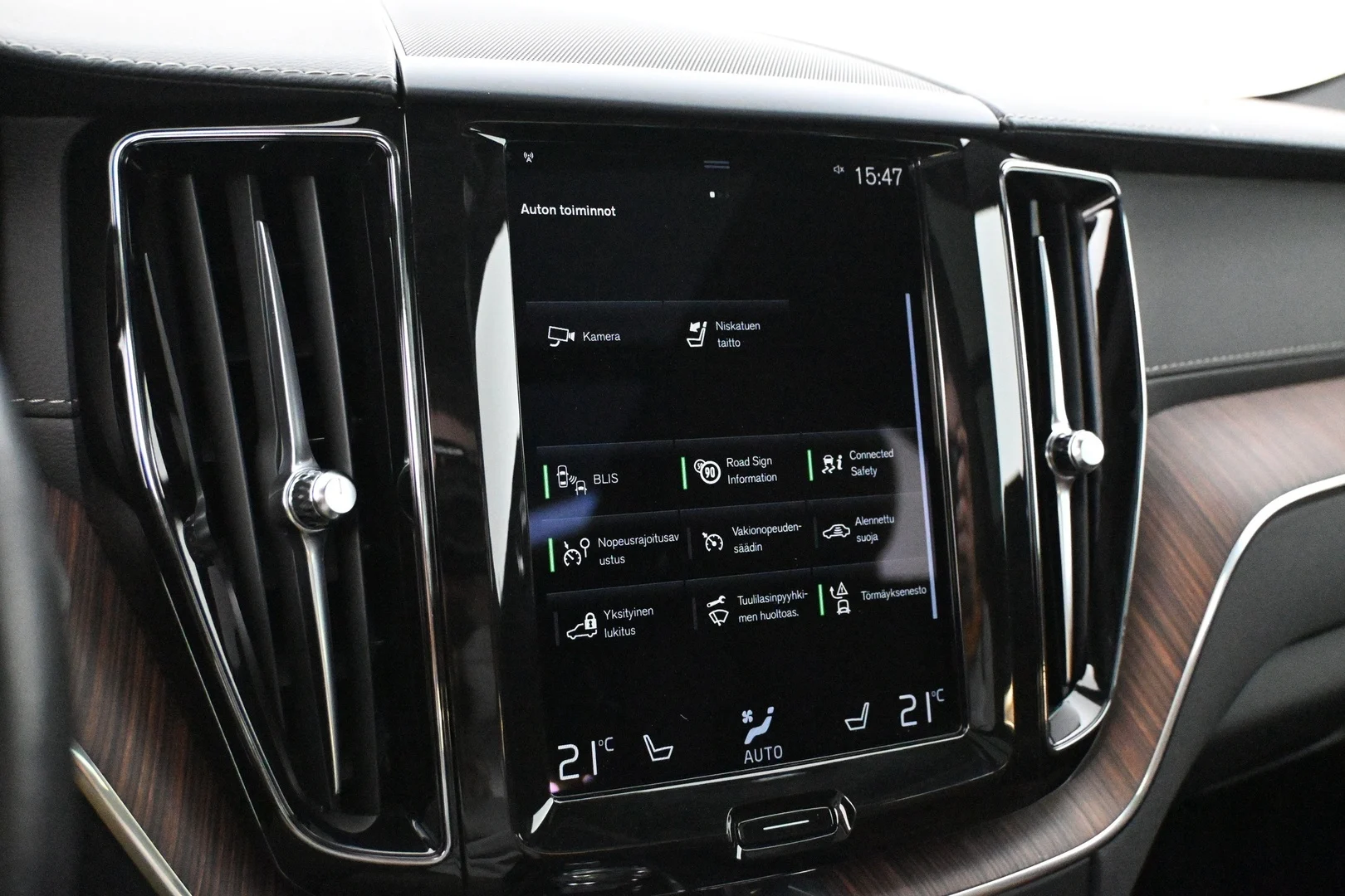 Car Image - 1MlQn8DsFCXD1x4hMzlZZk