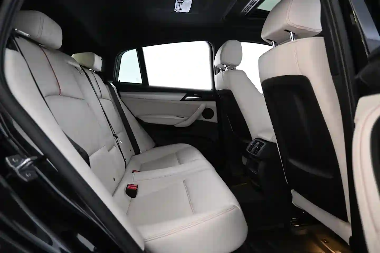 Car Image - 3cKf37M28dTio3kWO8YJrp