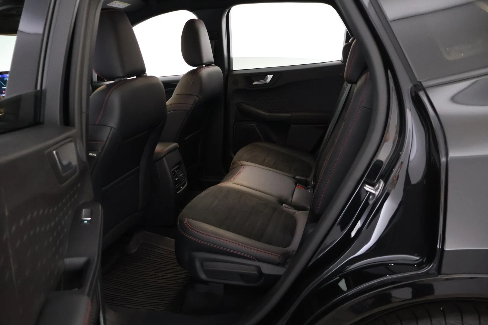 Car Image - JCiQcPJ7Qs1WlvgVR2L30