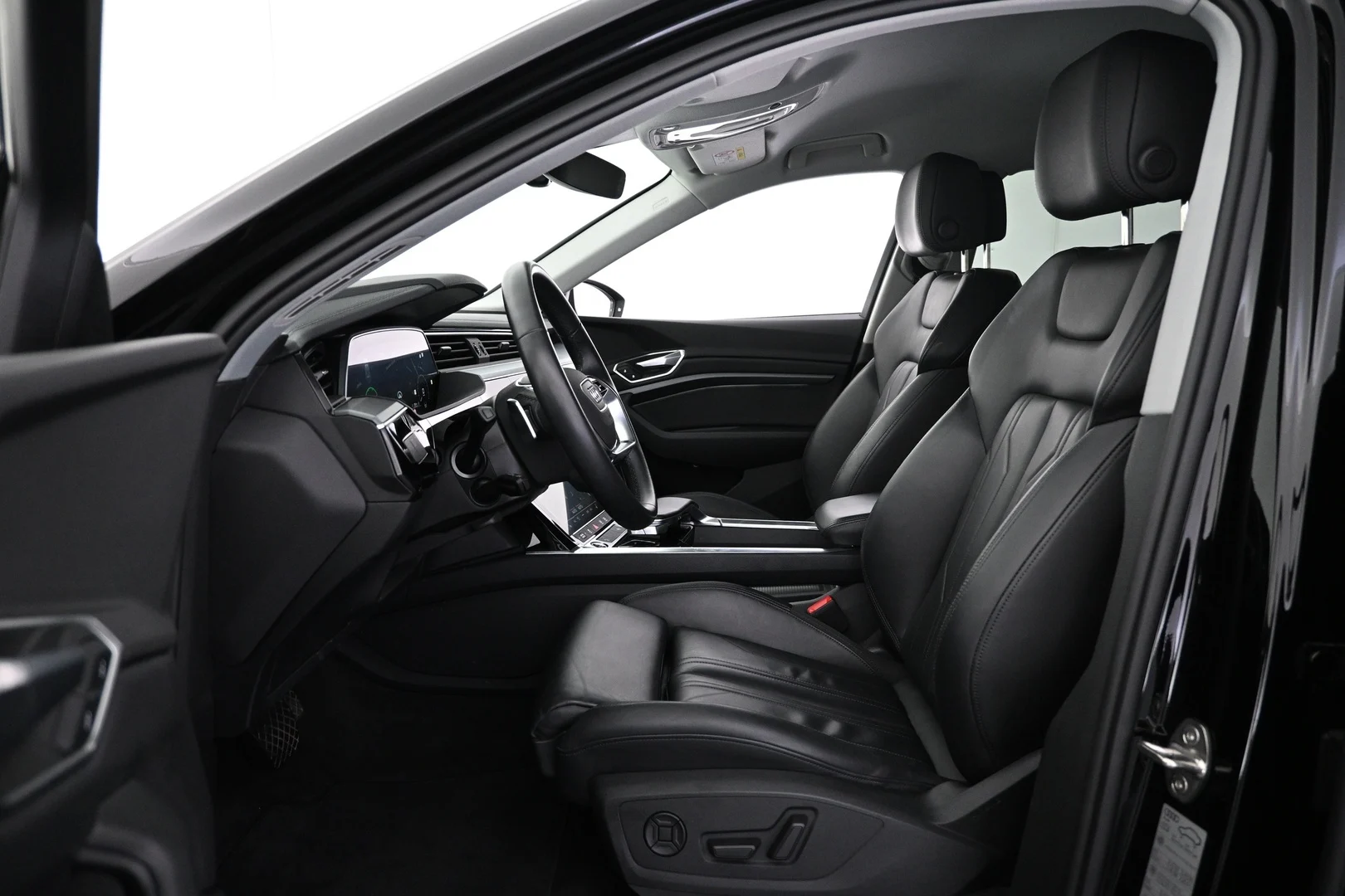 Car Image - 2AomFeohaHkqYPWcSwpOdB