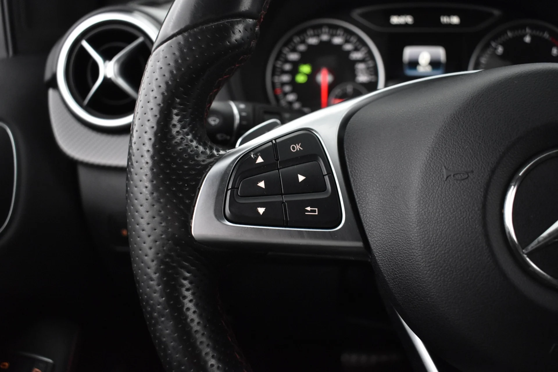 Car Image - 1RNuLlkskVLM3d1yKPpmMq