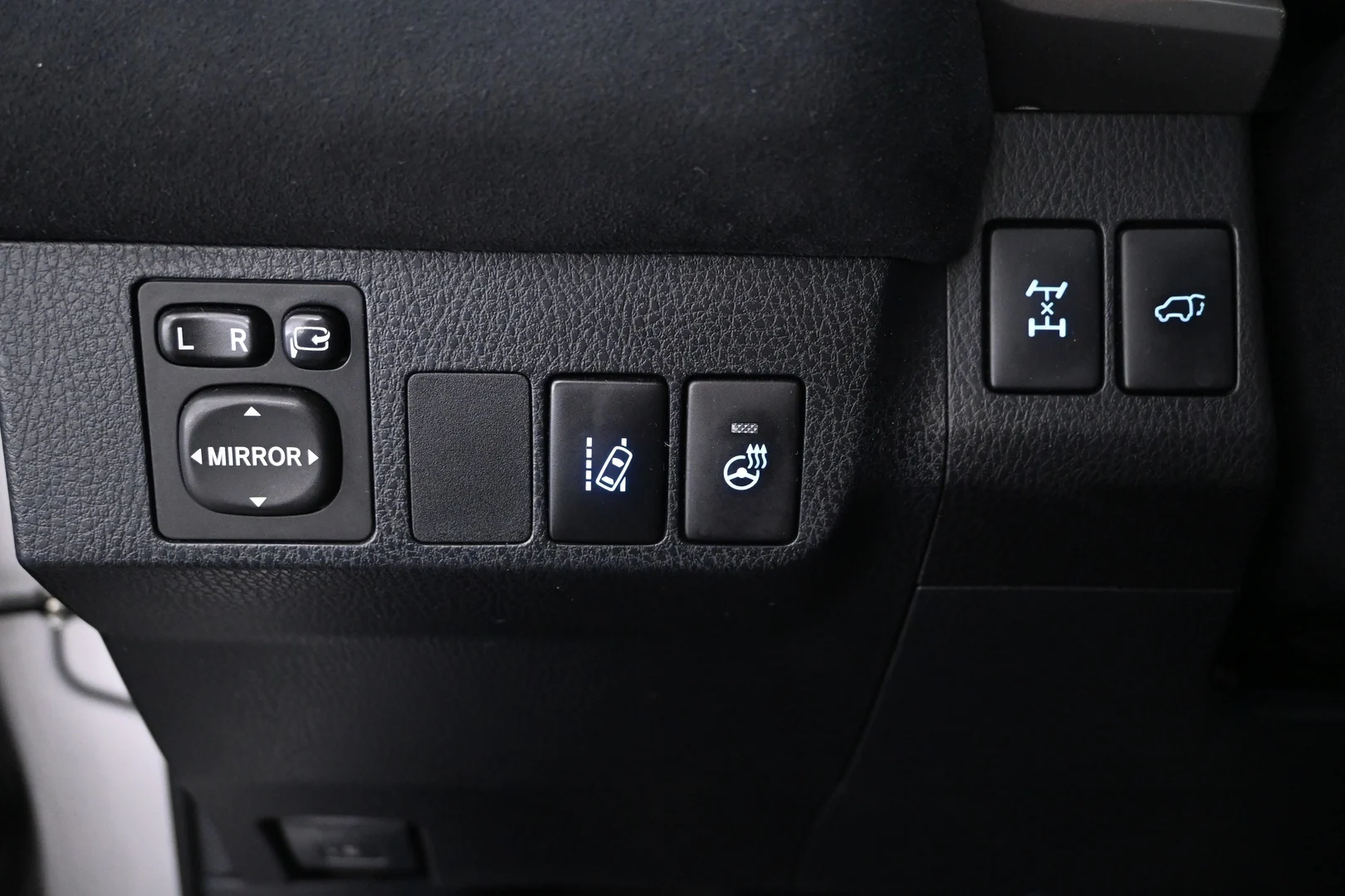 Car Image - 5kEZ8WujXzL8qyskTkSQeS