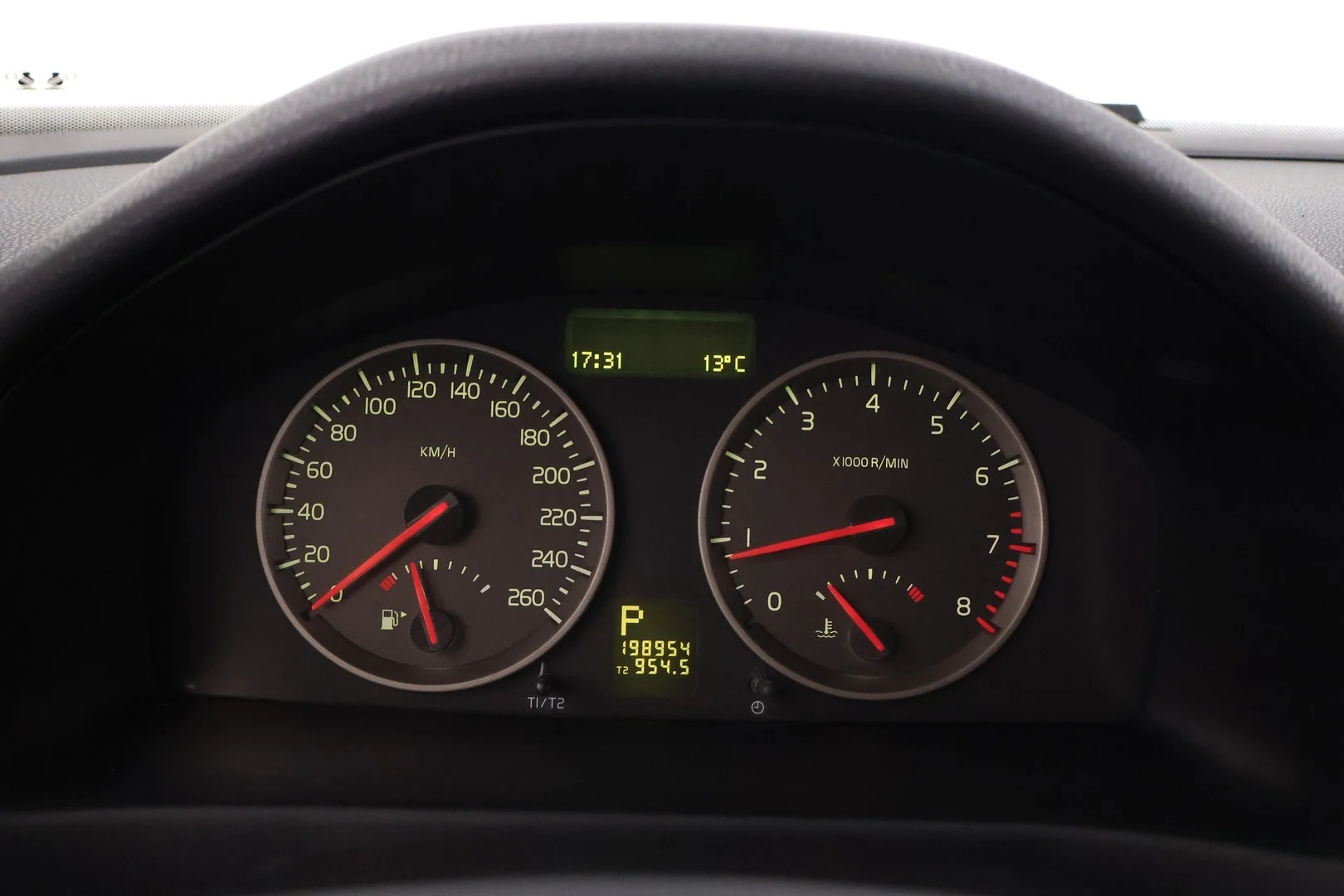 Car Image - UaGEhQ3uaM0jTbRhk9njT