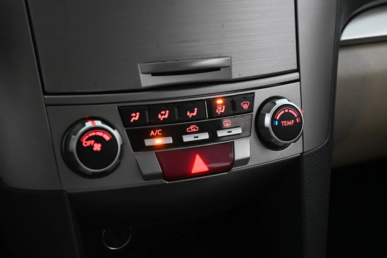 Car Image - 2pQe3qPoJUUFsVYFOsAZ88