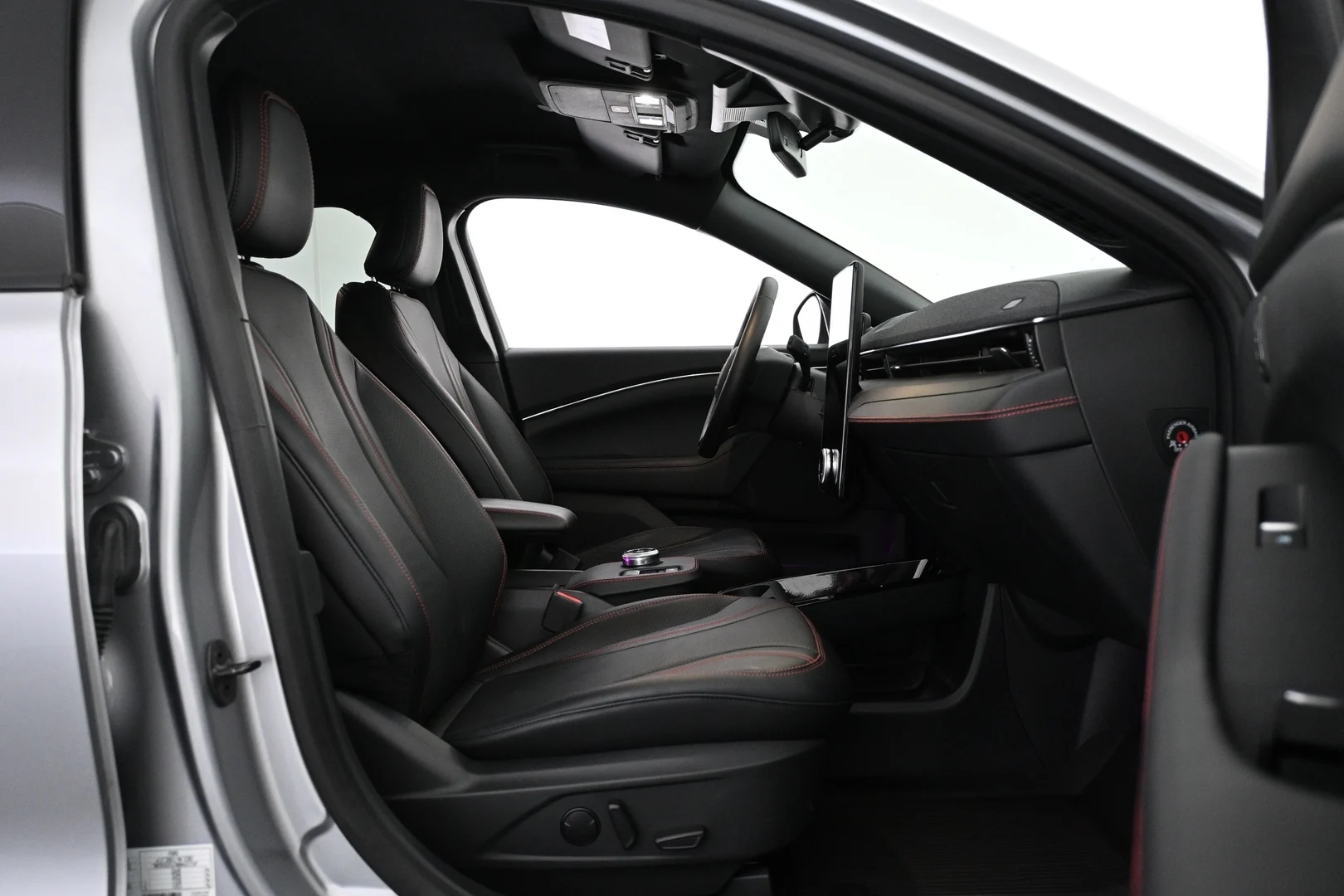 Car Image - 6zzmsRSfkPCSQBB1kweX1z