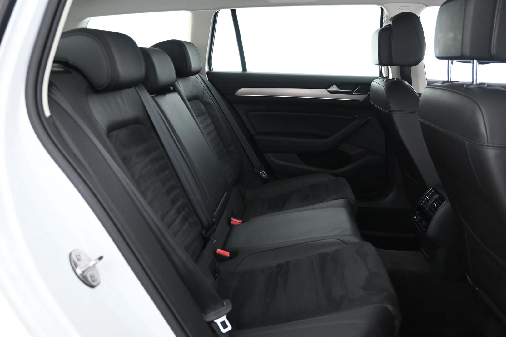 Car Image - 2j2HIMT5A7Anmeu3c7GIie