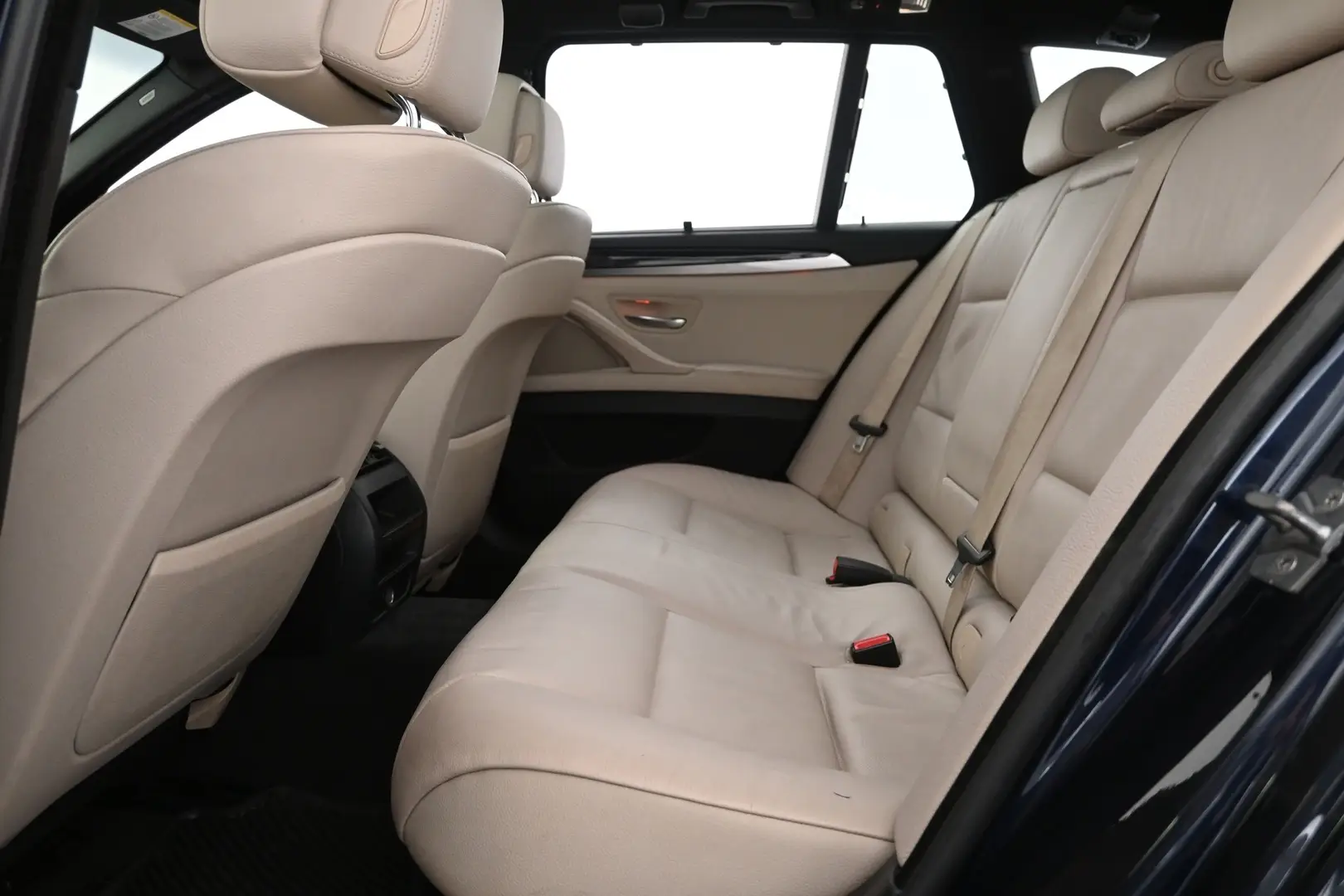 Car Image - N9YC44xhS6cgCFDvBwwuz