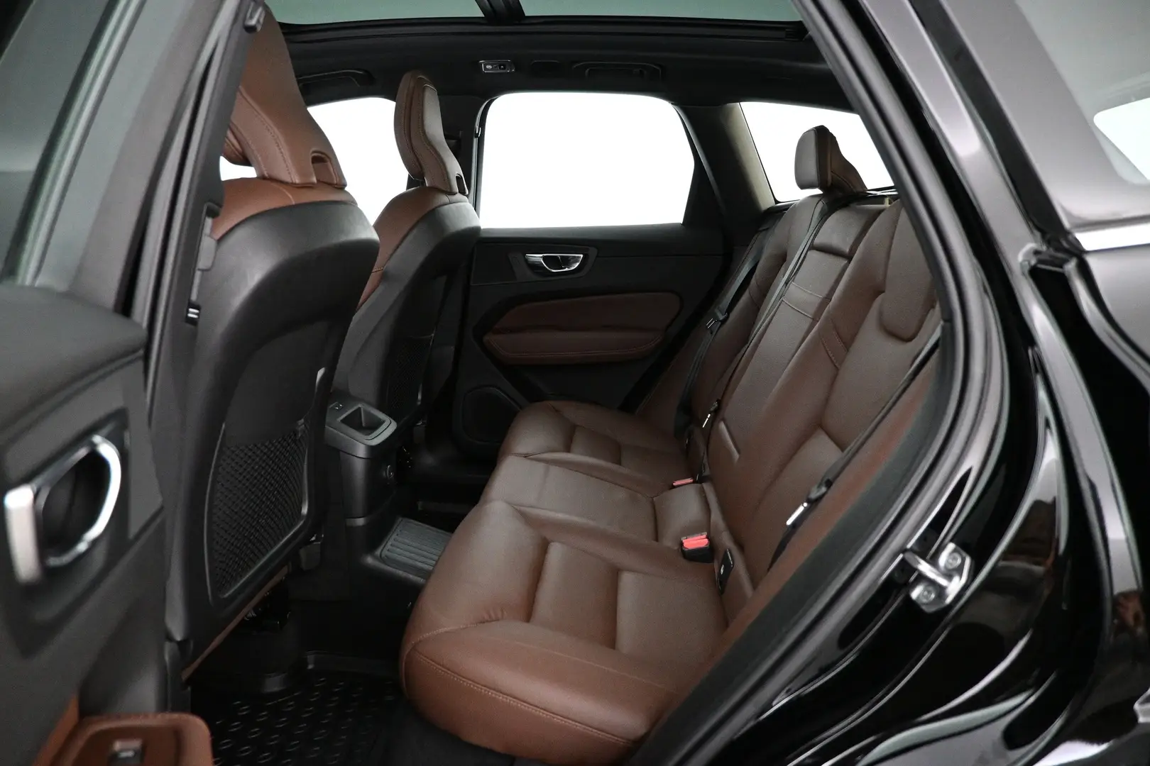 Car Image - 1MlQn8DsFCXD1x4hMzlZZk