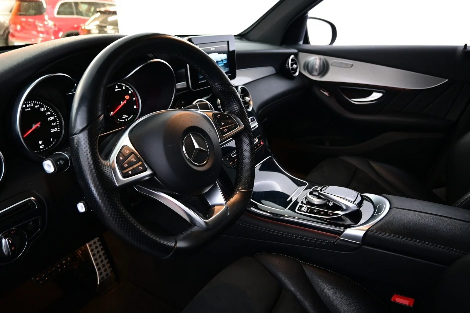 Car Image - DCG1bBBNO3Ugu5wtczFRe