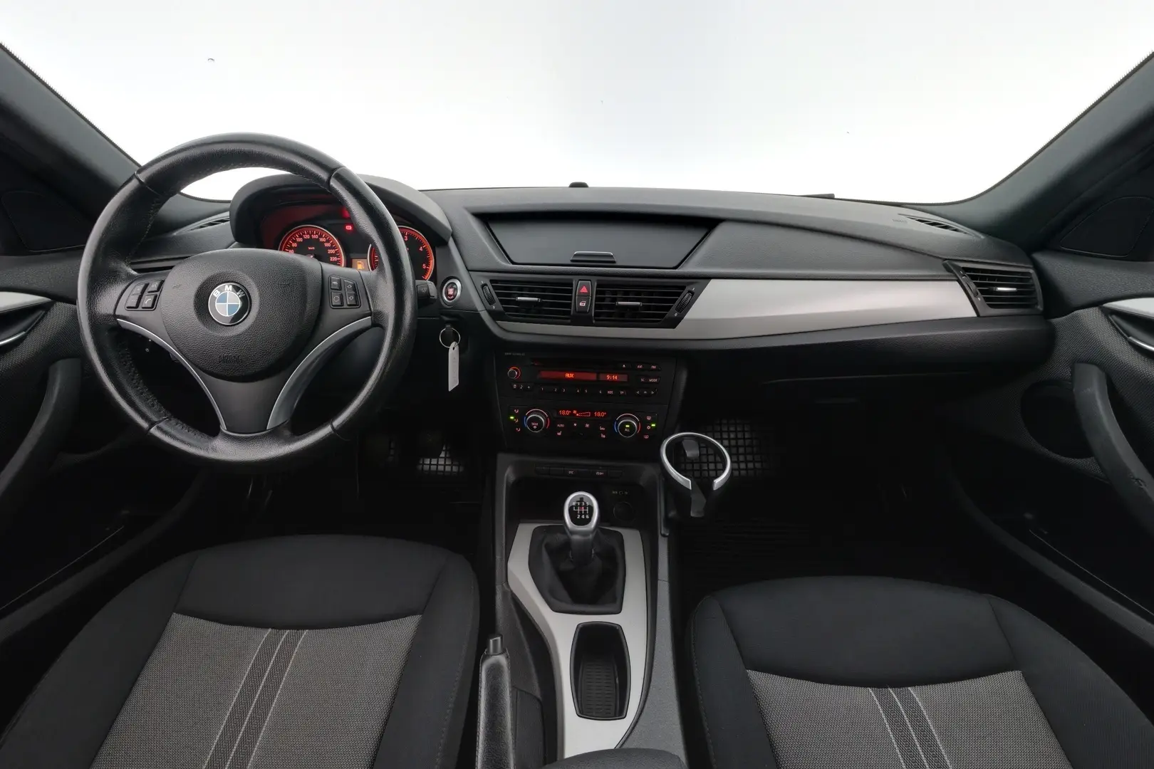 Car Image - 2FY2Il7tyMaTbVWK0OWELe