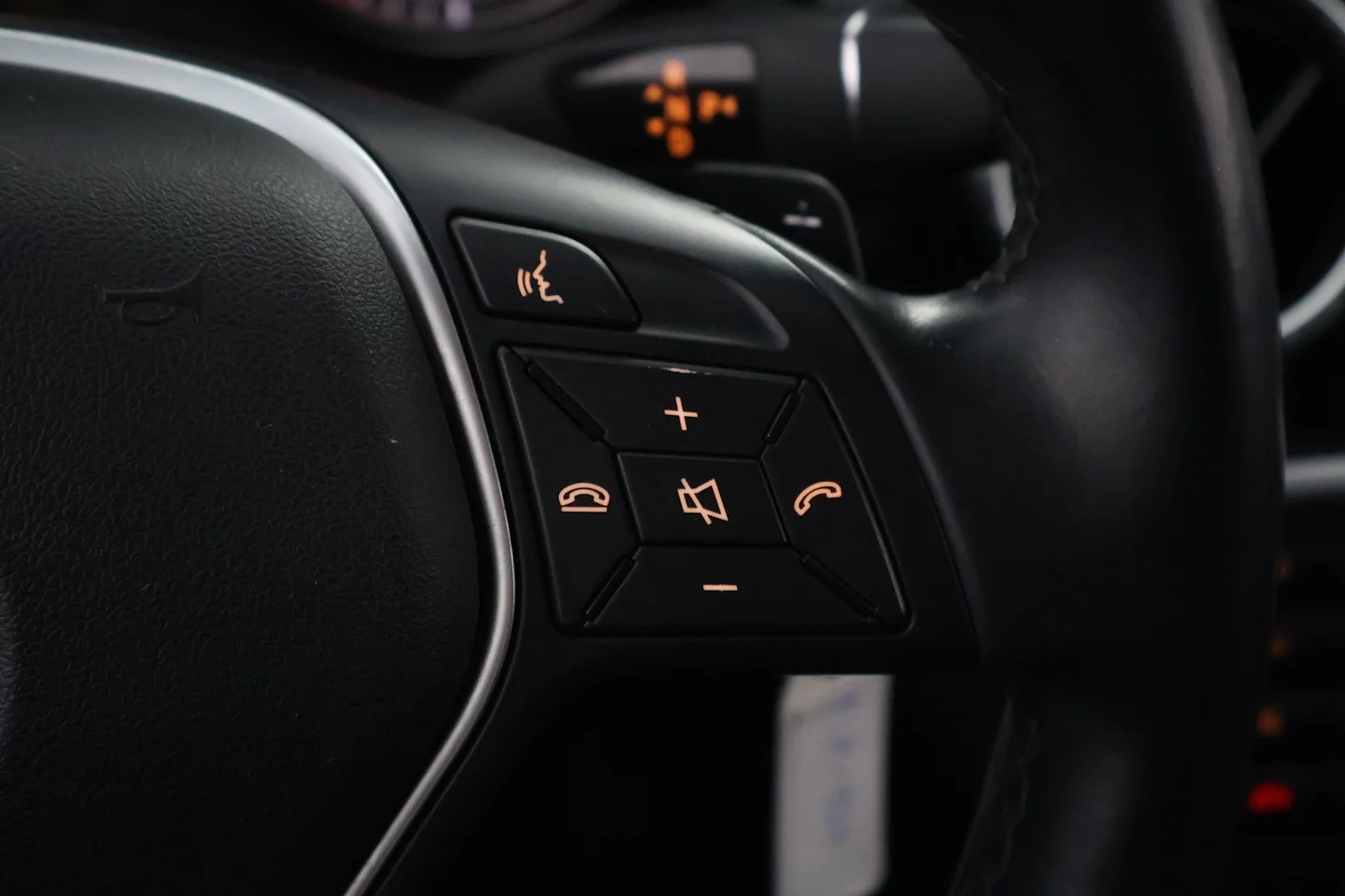 Car Image - 1DB176wg28Jr9Jg69QGBKD