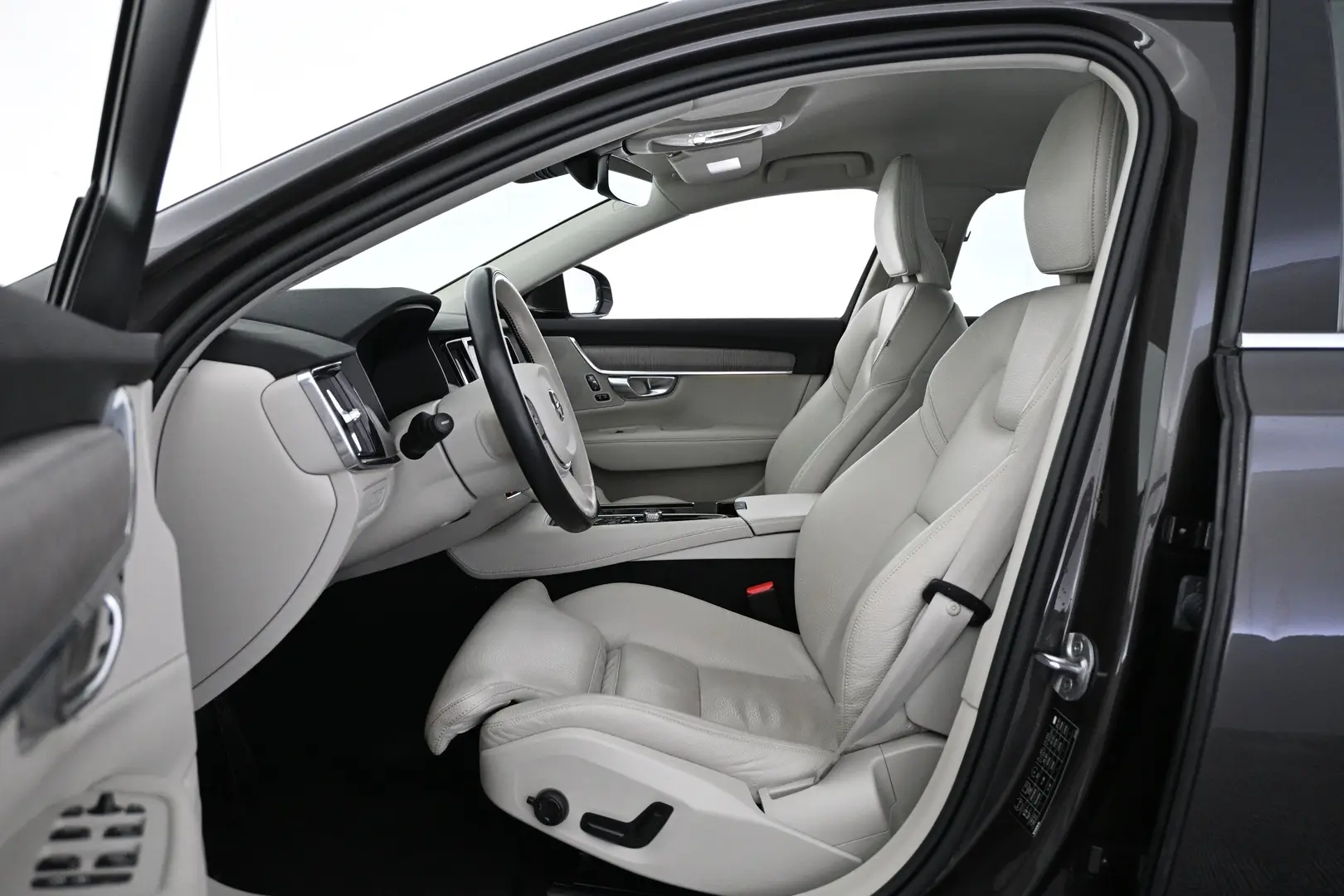 Car Image - 1poM6ld5W9qUoDDzLonBj6
