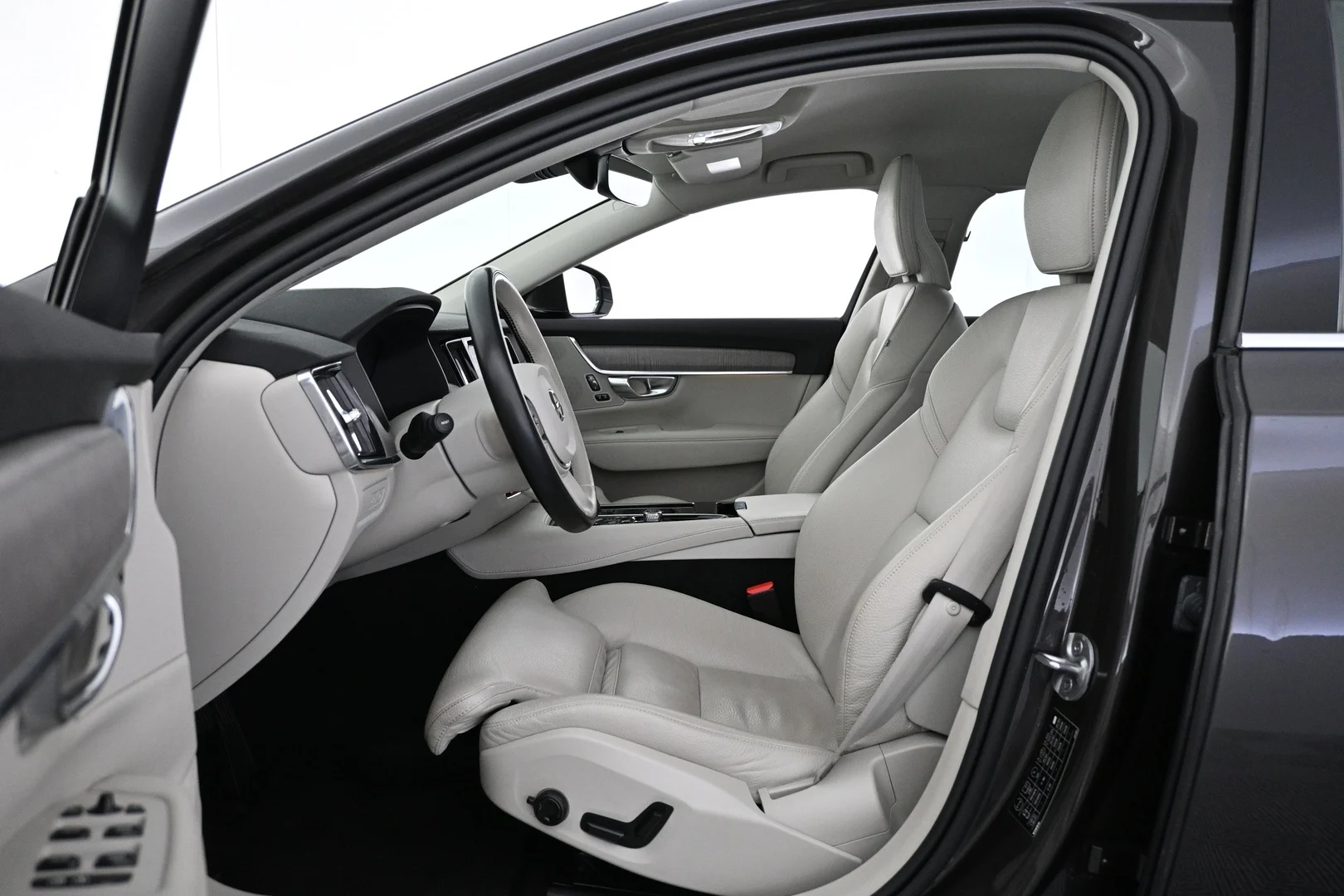 Car Image - 1poM6ld5W9qUoDDzLonBj6