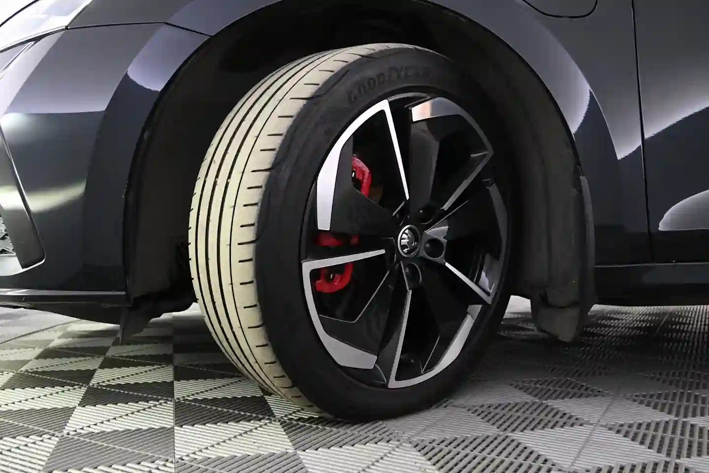 Car Image - 3XbvpLaQl23o3zrqJlwV2q