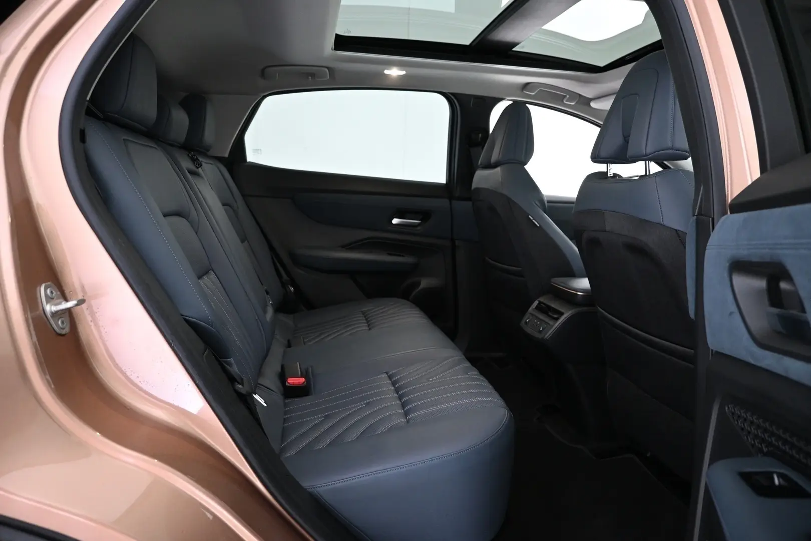 Car Image - DSB2fdyT2BrxXEZvxQY7N