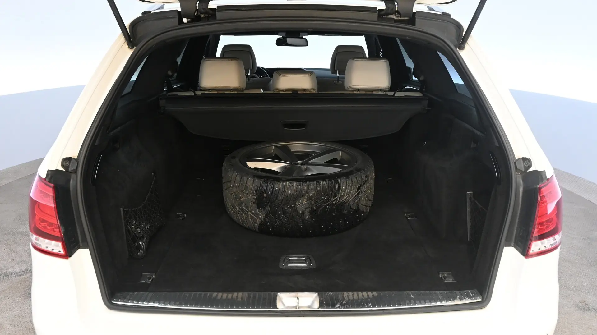 Car Image - 2mEZp0EECoVhoib6nIqfyI