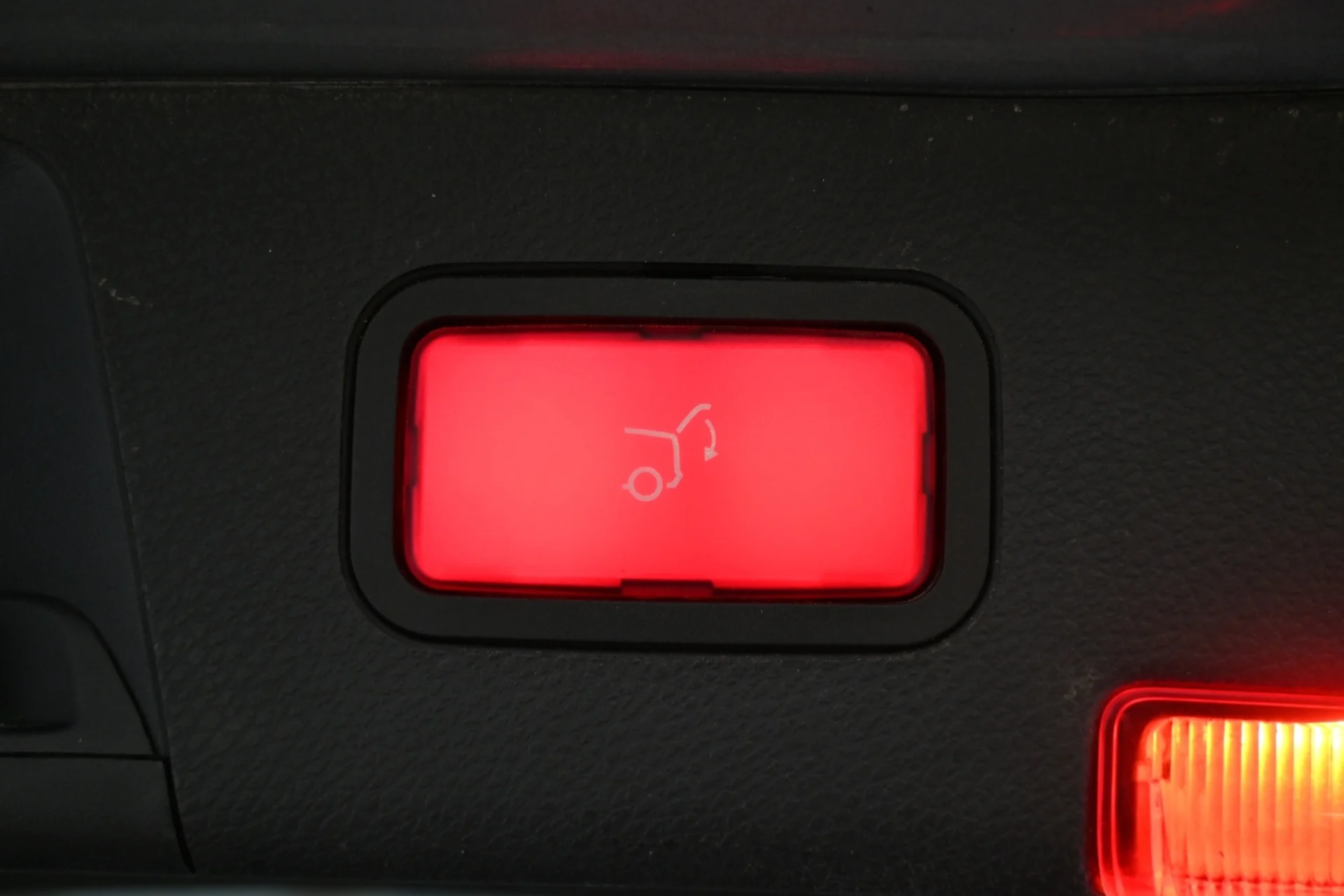 Car Image - 1ZM6sRaNxKABA1Ia3AZsdp