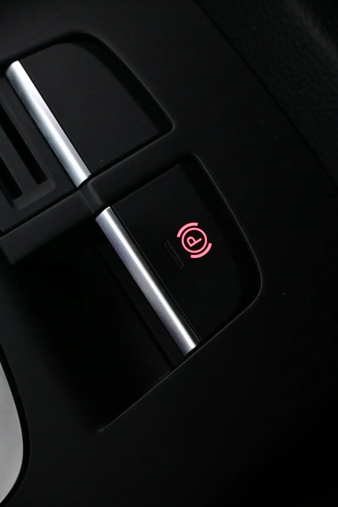 Car Image - 34mVSJTSLluSw5lxdEOEtU