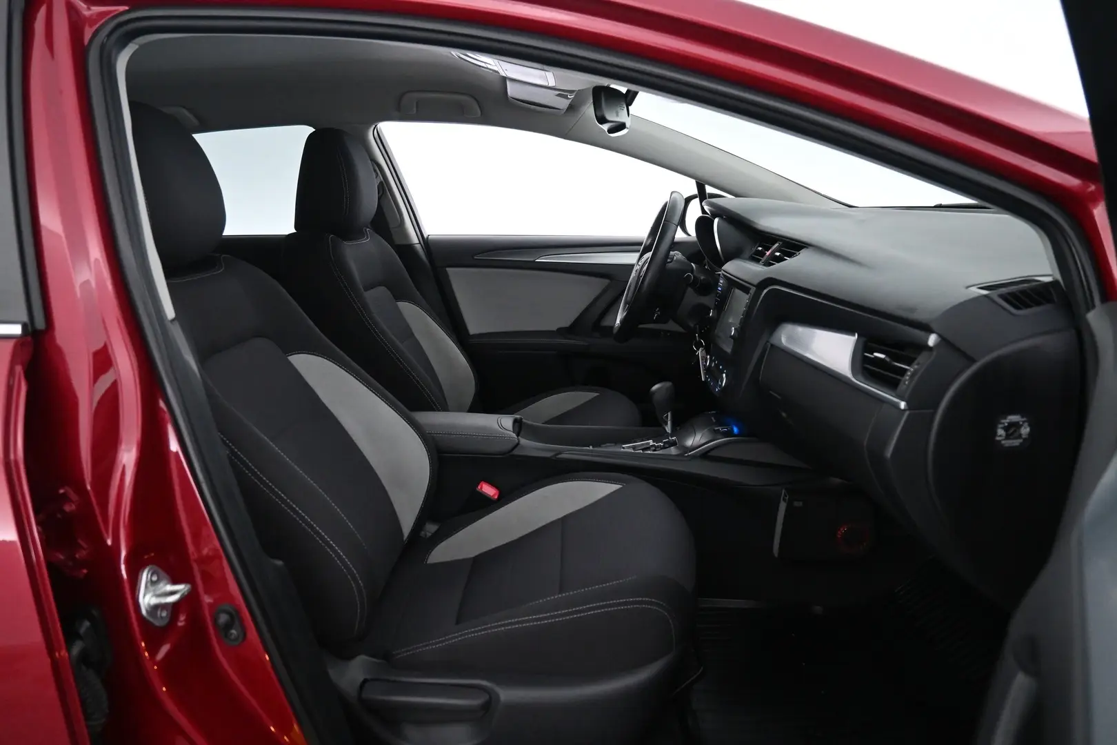 Car Image - 7lLarOU7lfWnGhADxIdasq