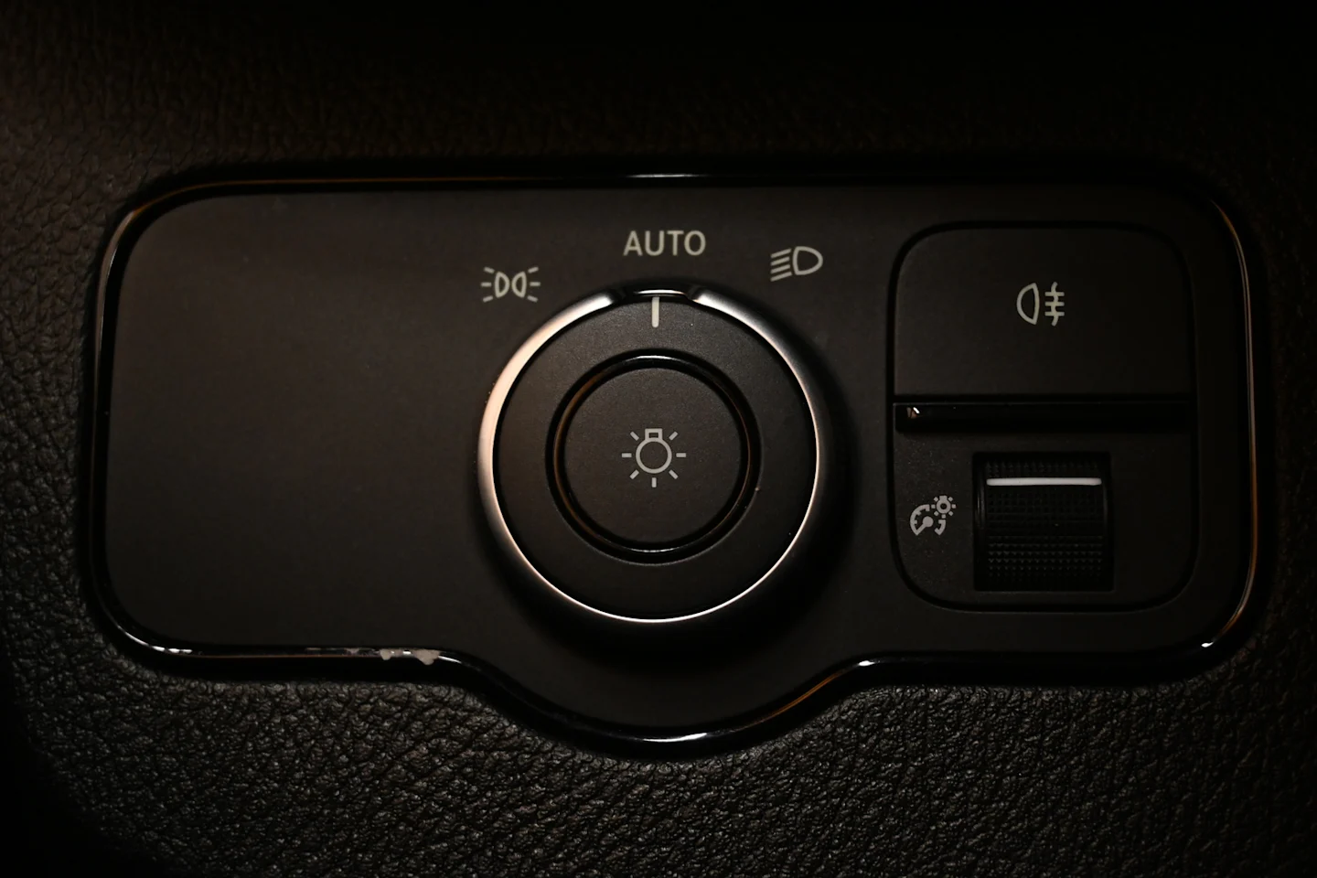 Car Image - 619X77E2DHYuaZOPwOVcUc