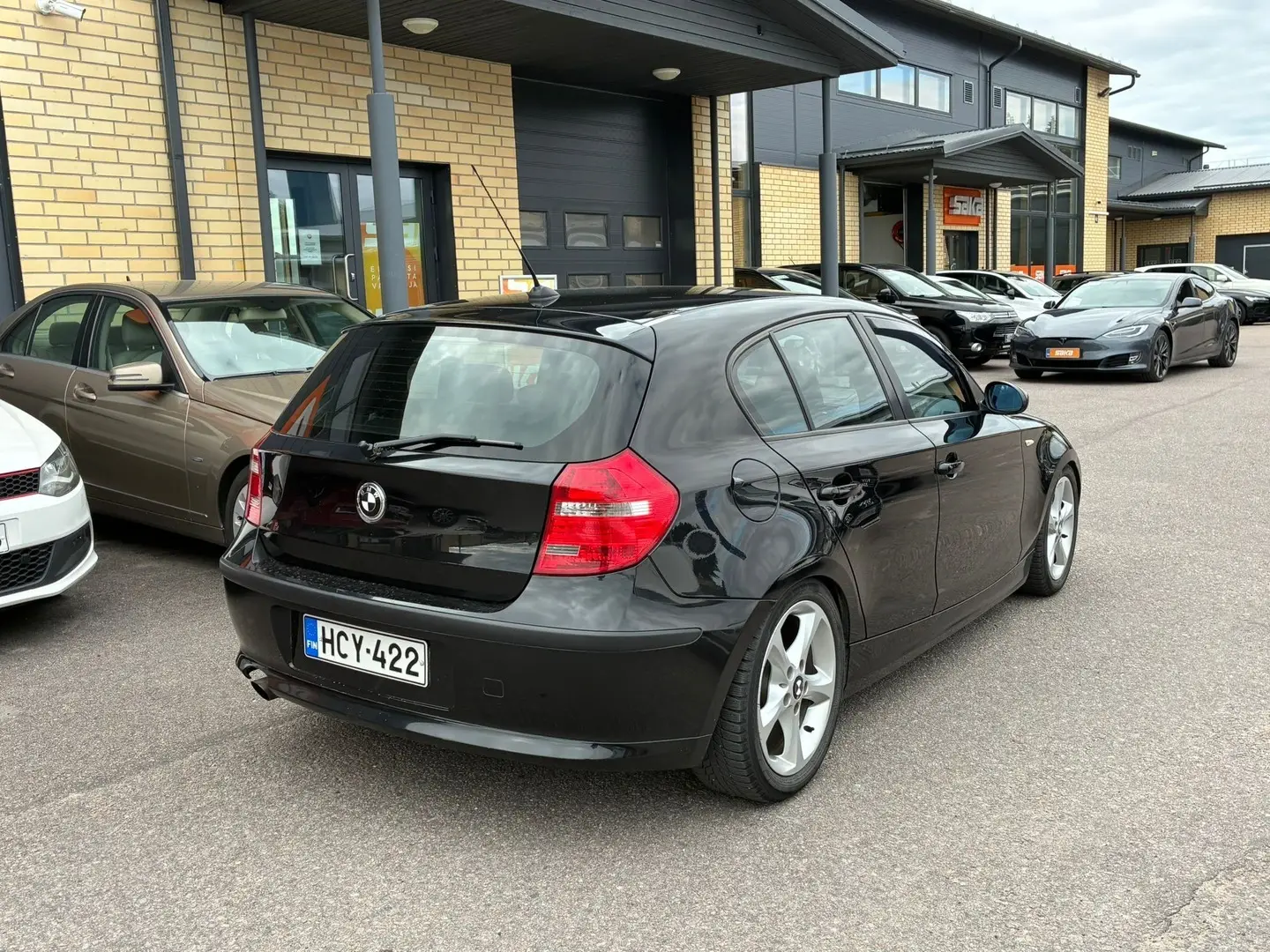 Car Image - 6SX8zRqDOWgMatmgcEHNxe