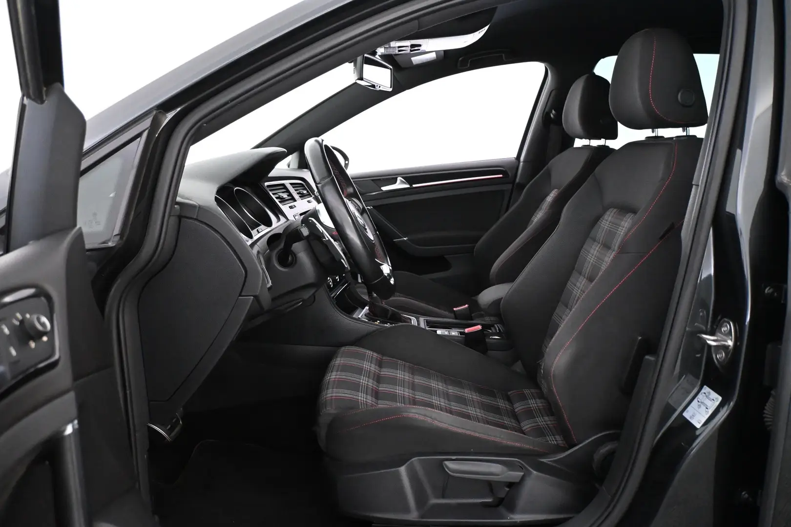 Car Image - 1wJP2msqDKsOwHeaygsZVn