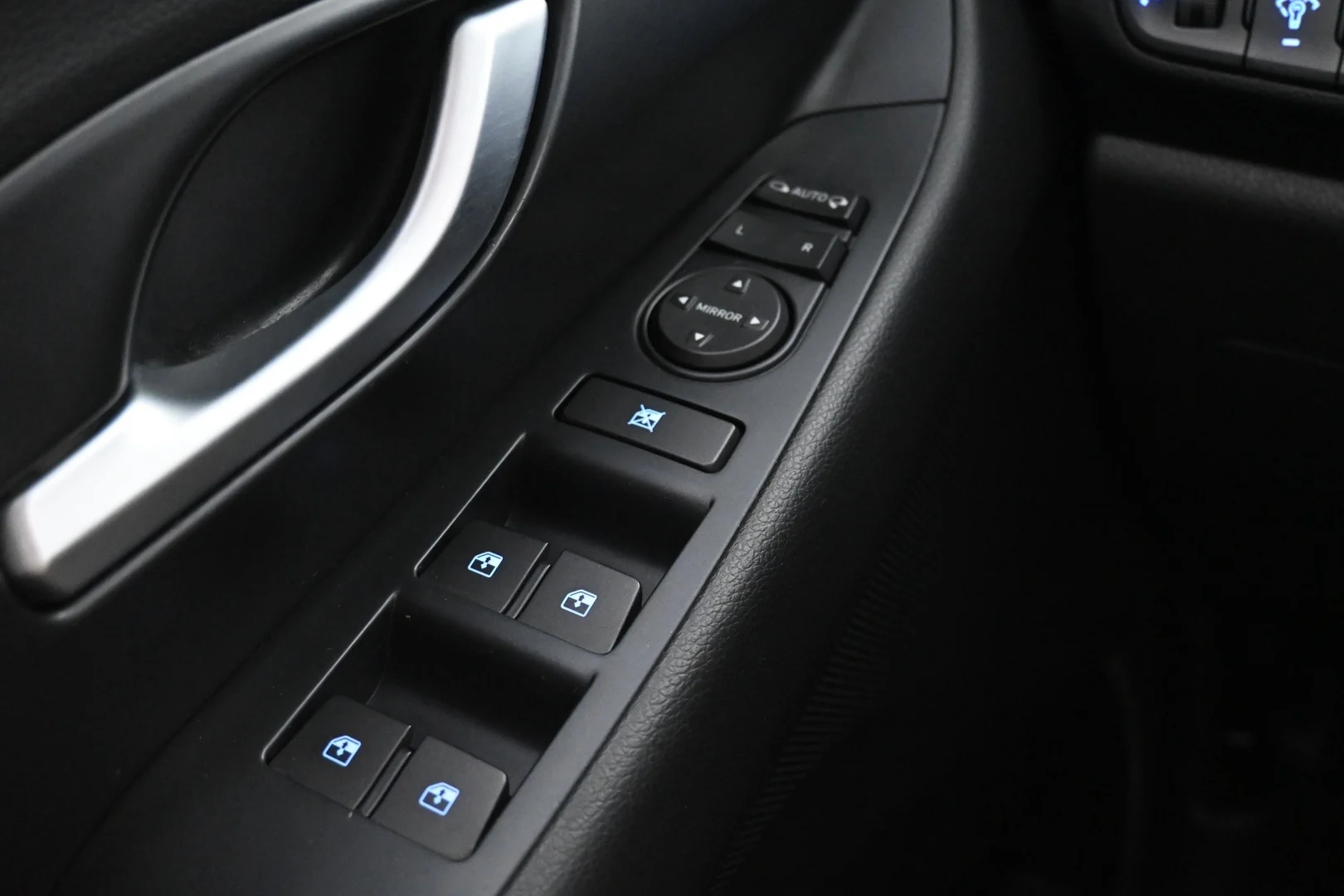 Car Image - 5Uou8I52XLX6lurua7RU2D