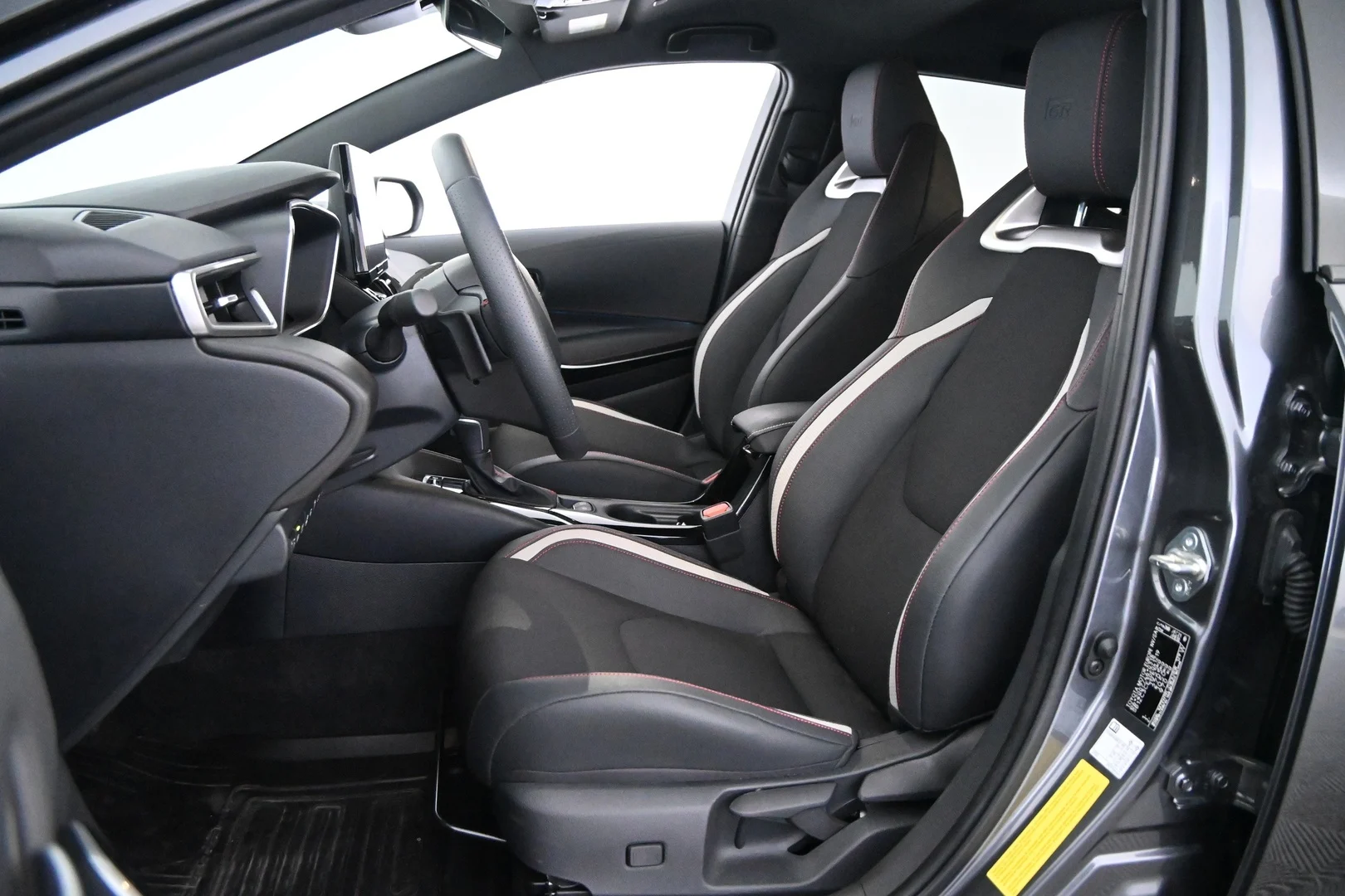 Car Image - 1Lx1Y72VF3r5yUYlL6RI28