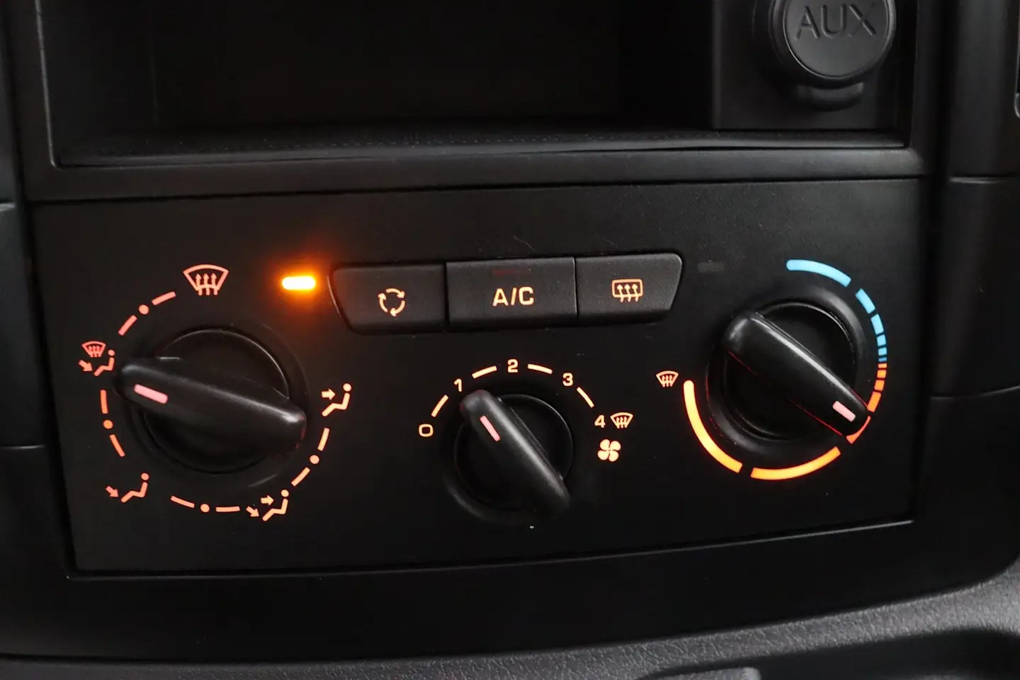 Car Image - 5JO2wWCfwcJy3YYiqX74Nl
