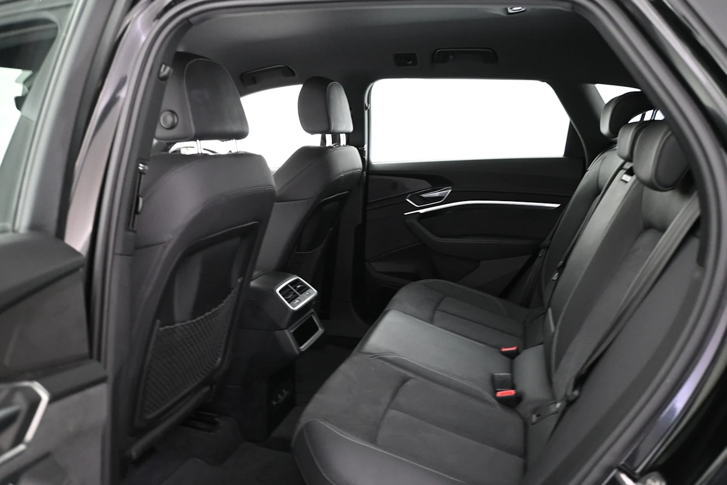 Car Image - 3k2y8c4jgCi7VT7V6WHUvK