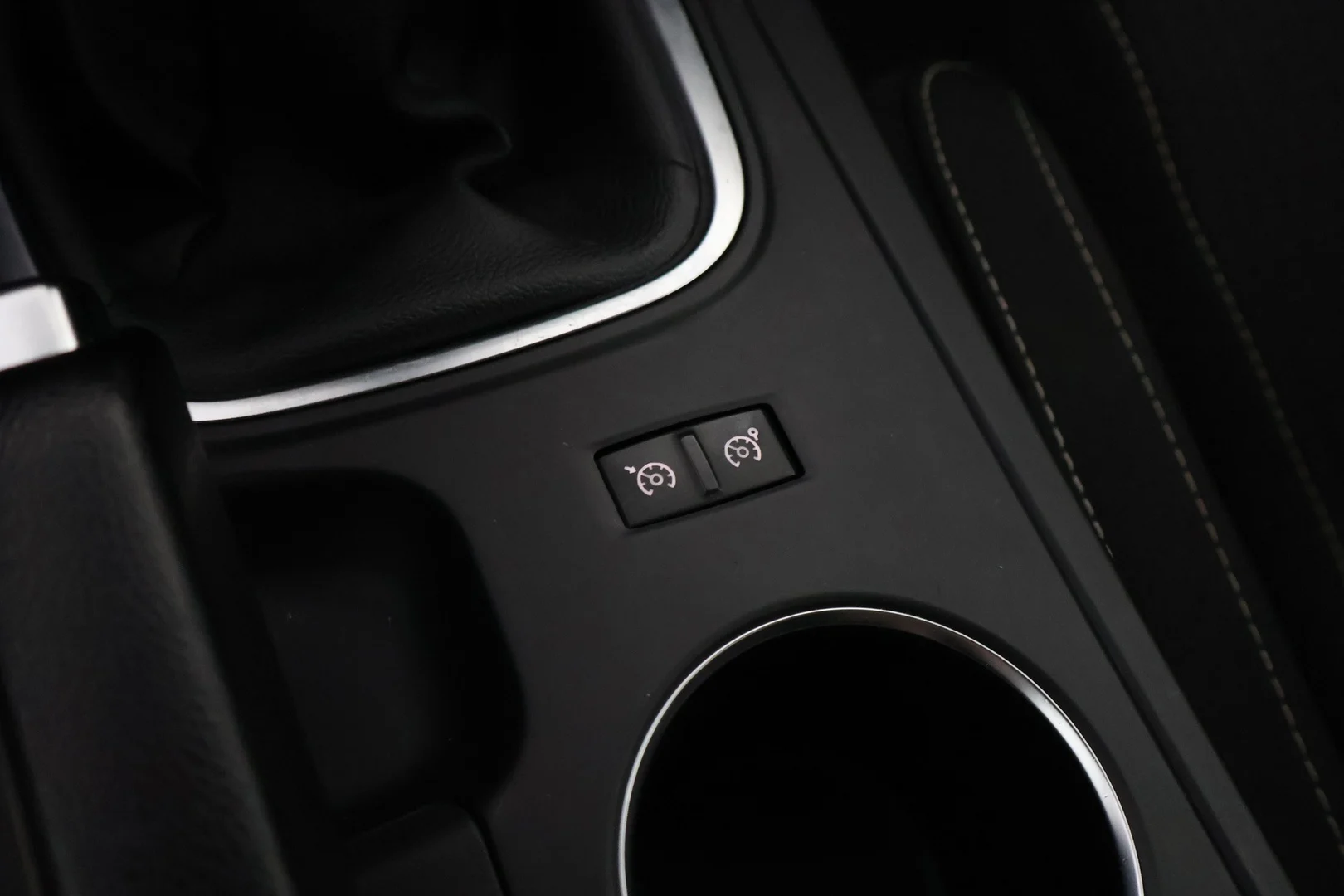 Car Image - 2N850zE7CNqU7Rz4bhTdpS