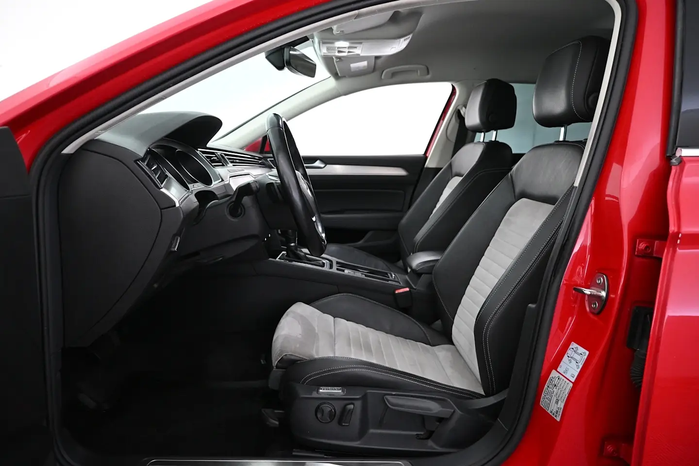 Car Image - 1sFkPC4OhrHawv74CXVKAd