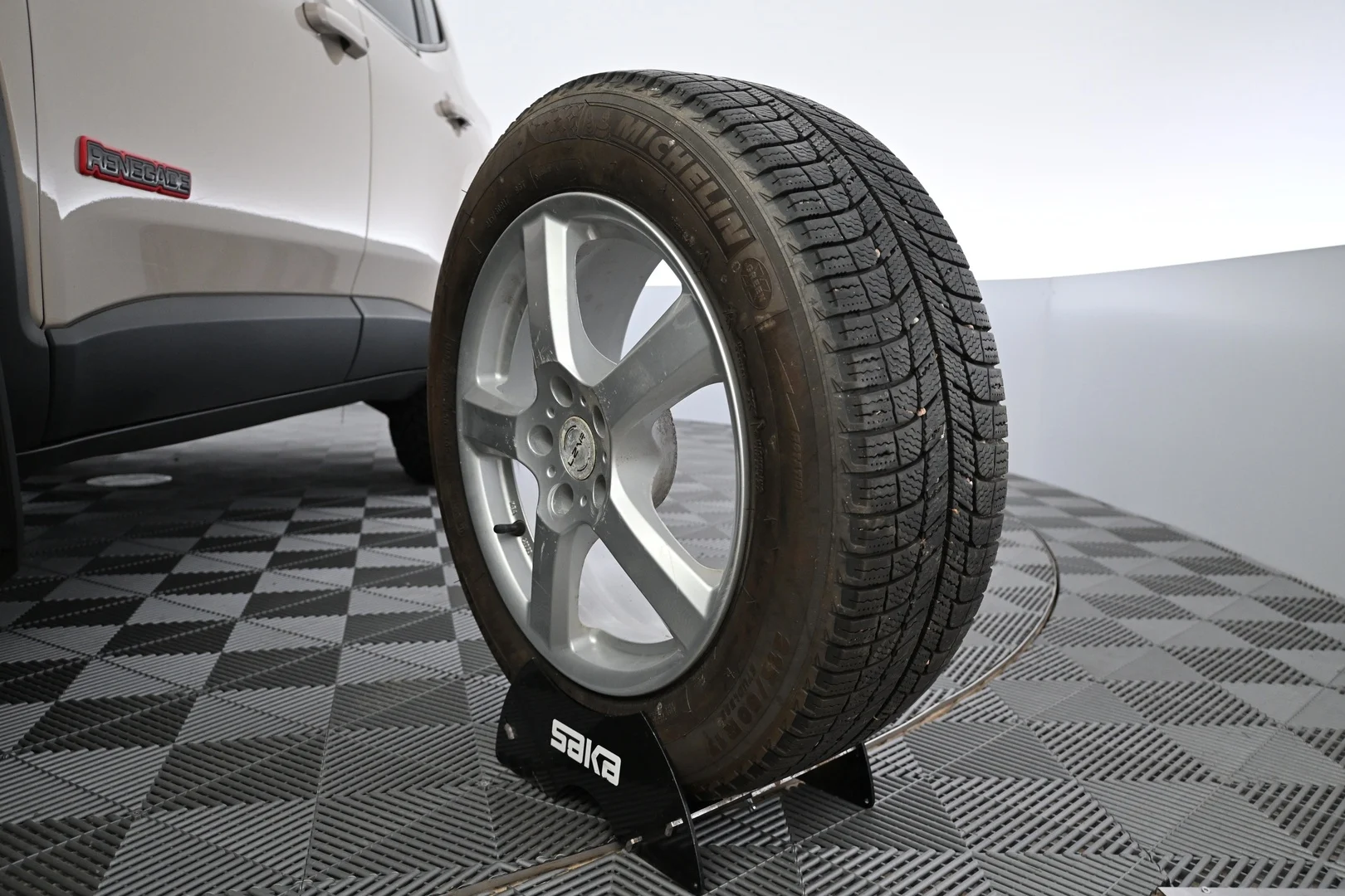 Car Image - 1brKgSw8iRw8DPvwZR2b8Q