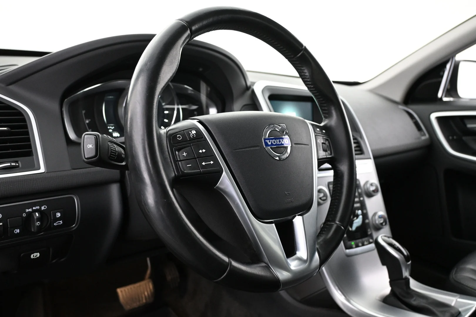 Car Image - 3CAUhooY5KnxC02QhsbC51