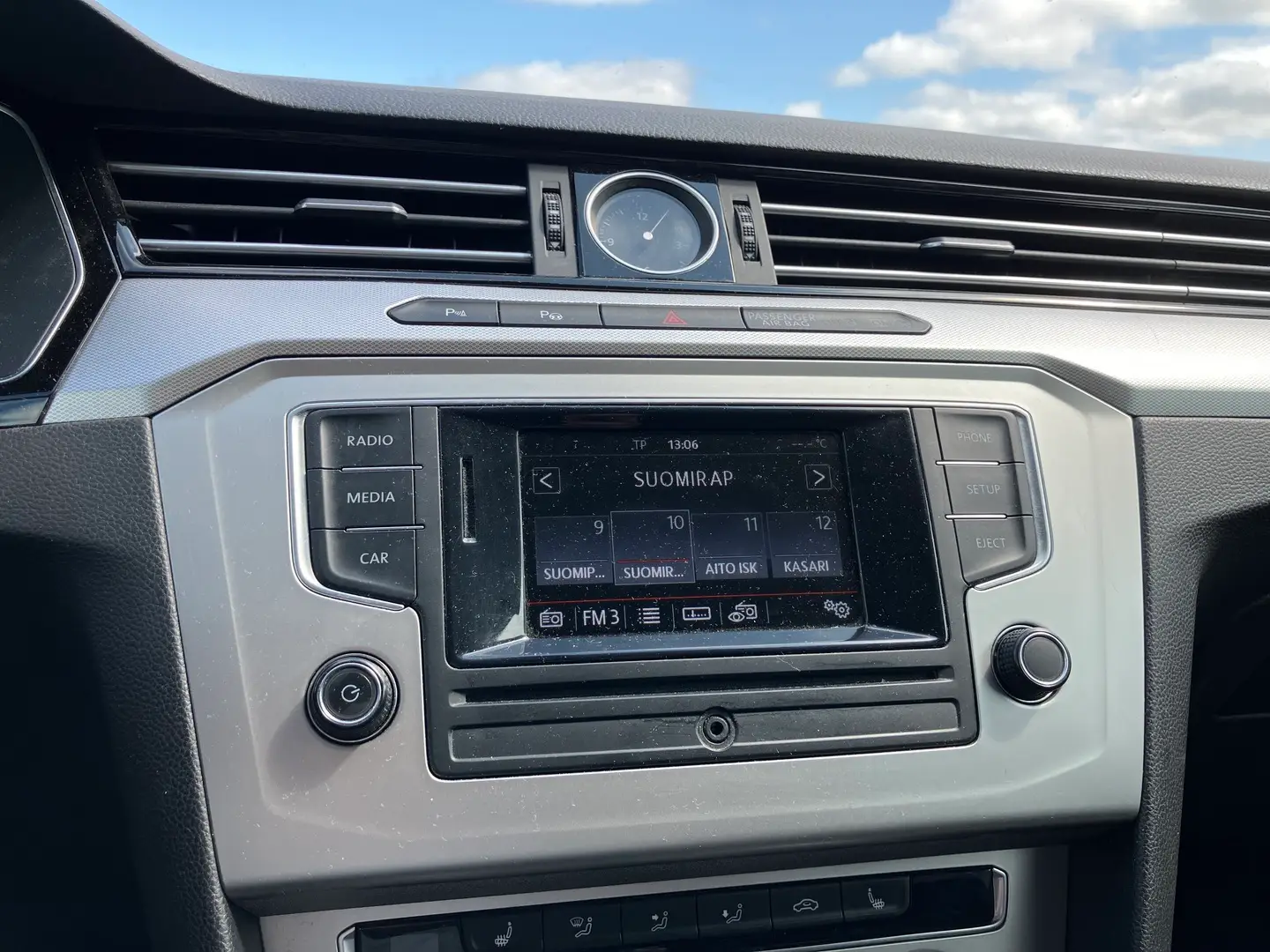 Car Image - 2srTTm7FIiH5sVSRU9X4nu