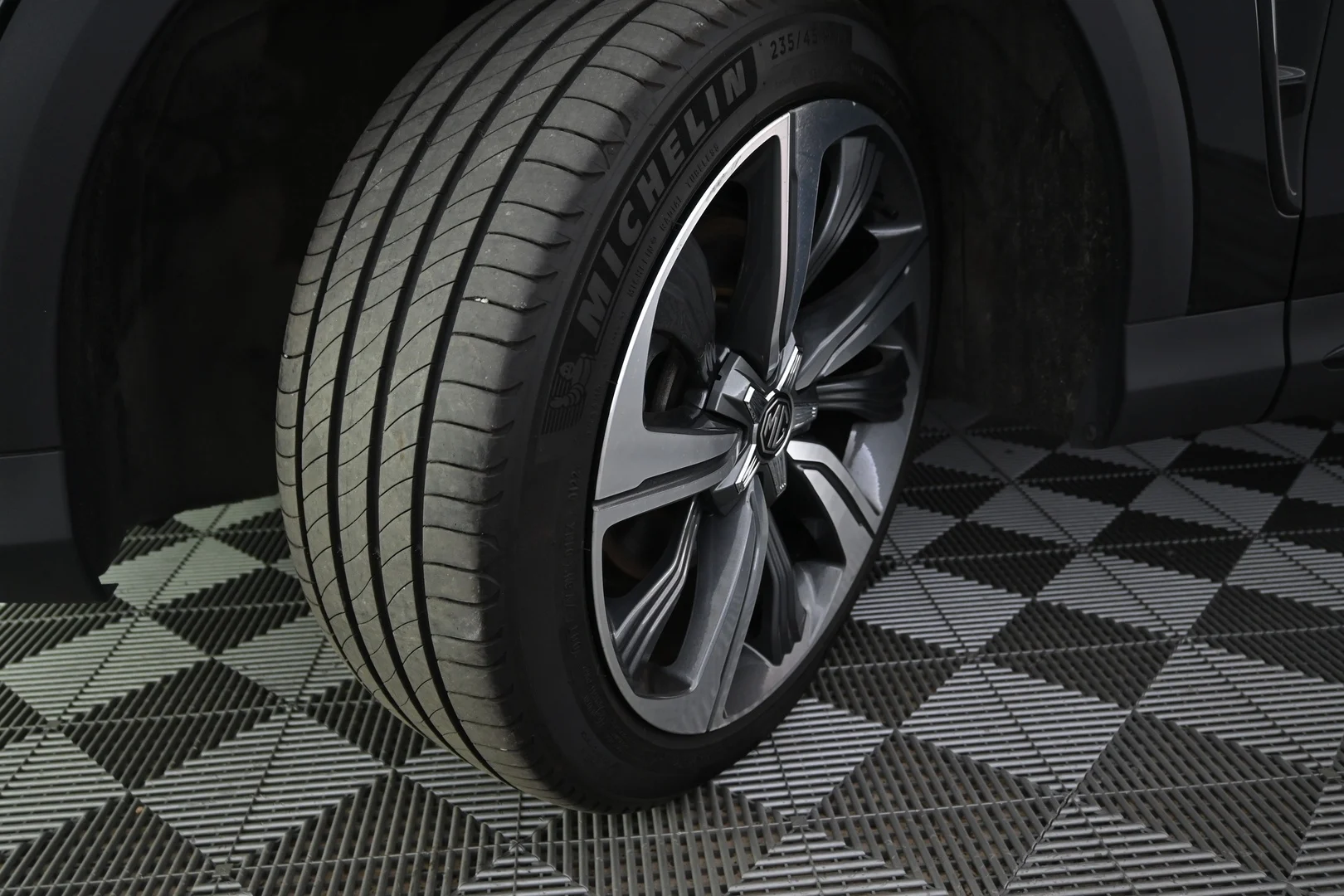 Car Image - 1SrWbx7YVjQt7B4zDlIjnP