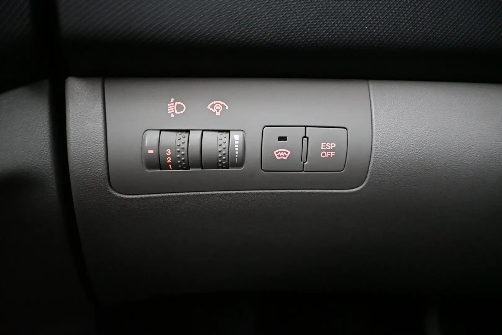 Car Image - 454xugSHc9dMUNam2zJUhE