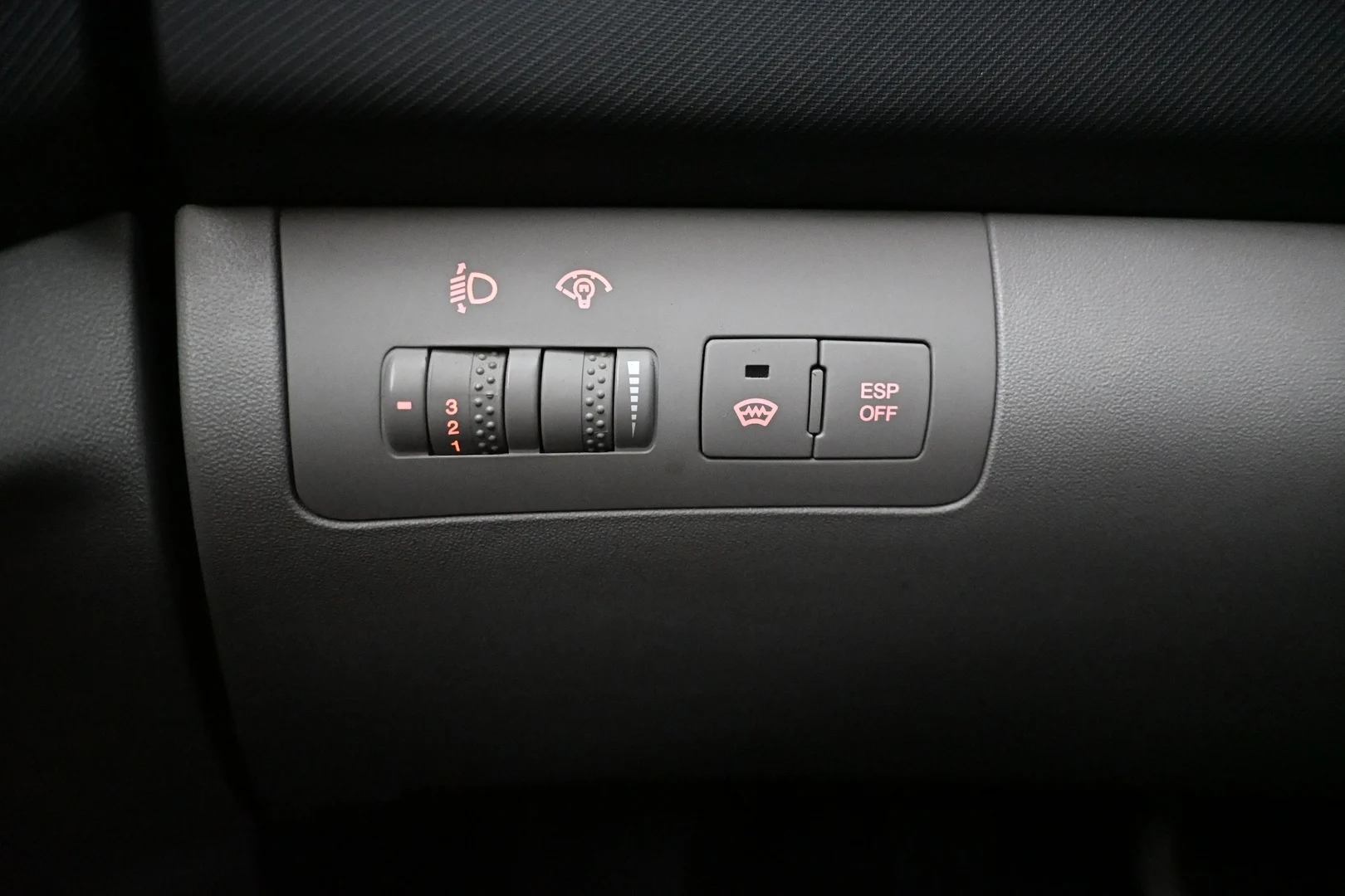 Car Image - 454xugSHc9dMUNam2zJUhE