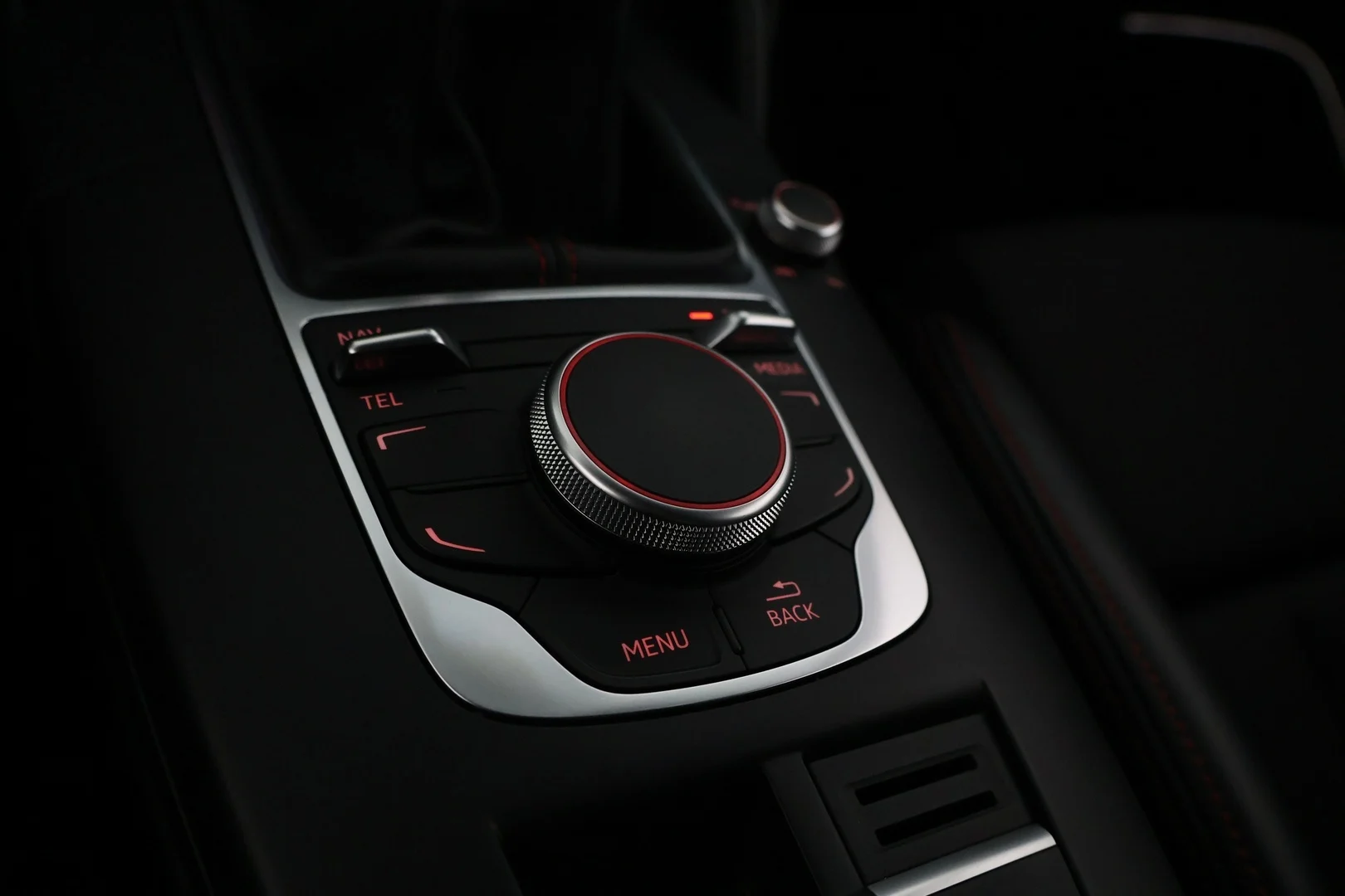 Car Image - 6apWrUNUeAkLcWQqoXQqsi