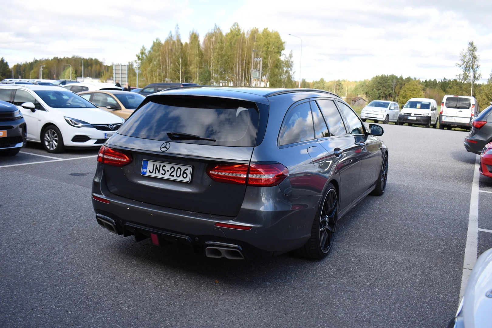 Car Image - 3S6IUm62X34fzaJ5h1Z4lR