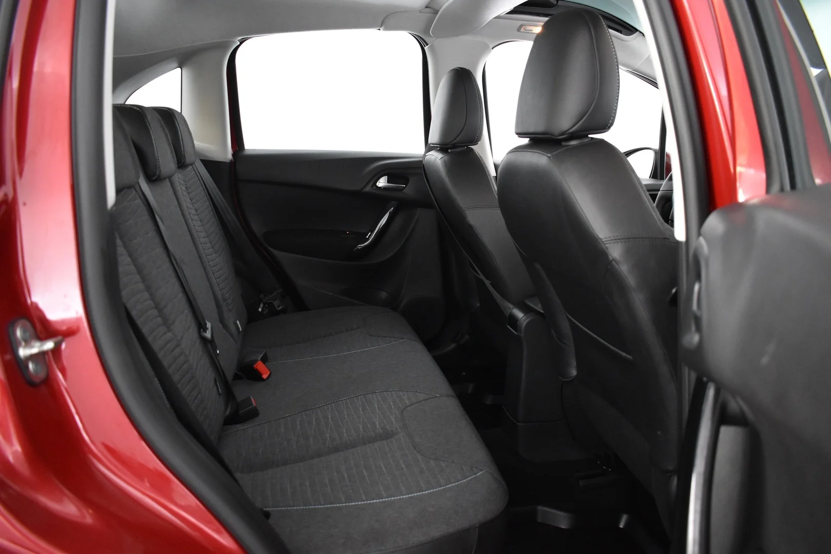 Car Image - 7wF0M4WFVM83BIVO219Uye