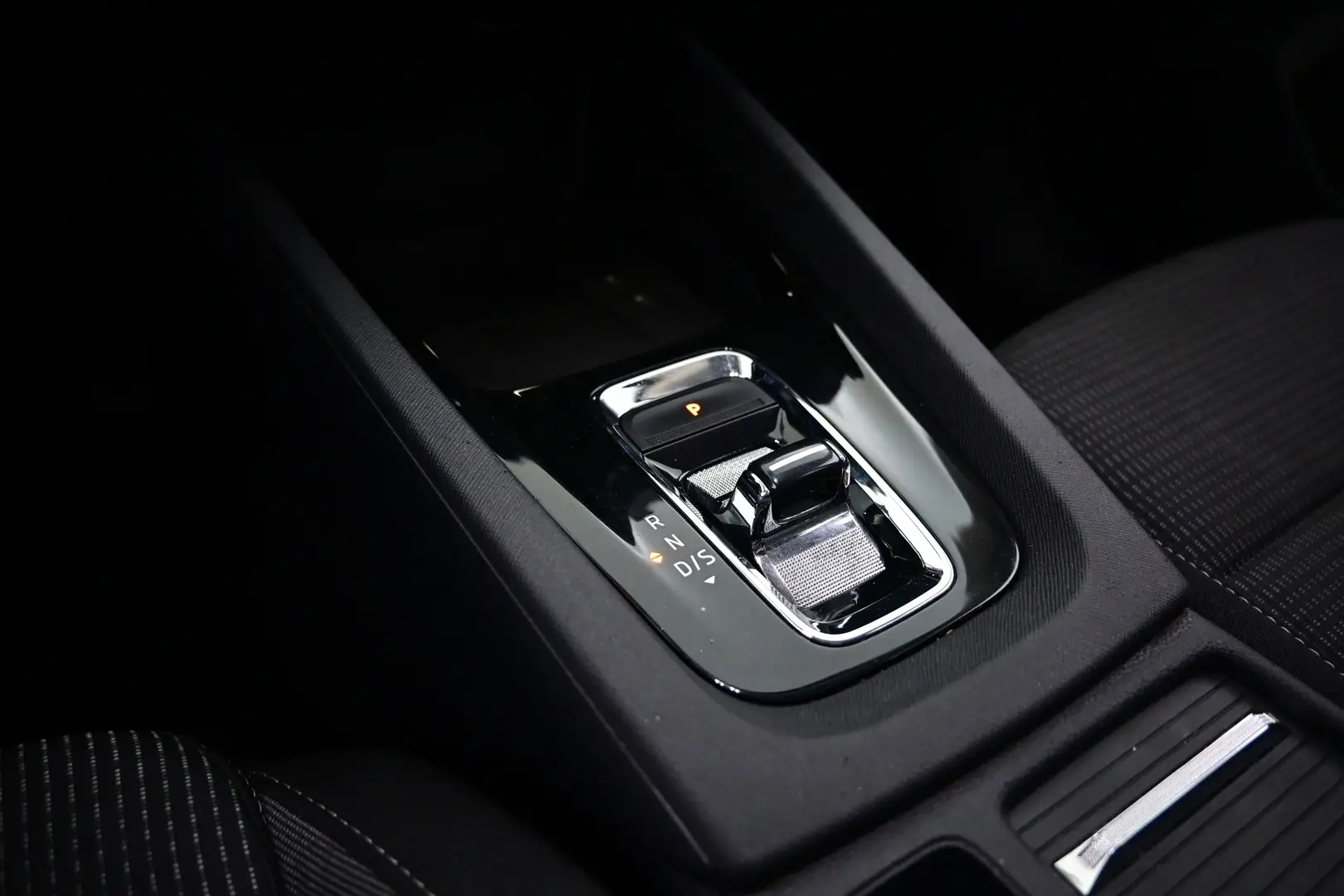 Car Image - 7vQz9JIPg7qSTng034e0Ru