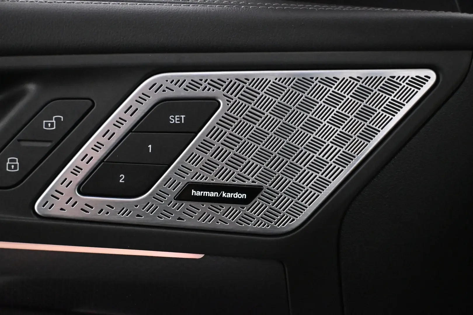 Car Image - 5i5W1rEbPS55uEQ5akmbad