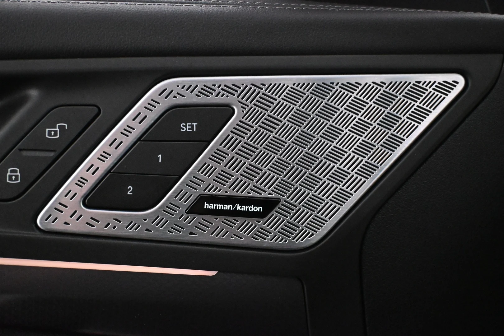 Car Image - 5i5W1rEbPS55uEQ5akmbad