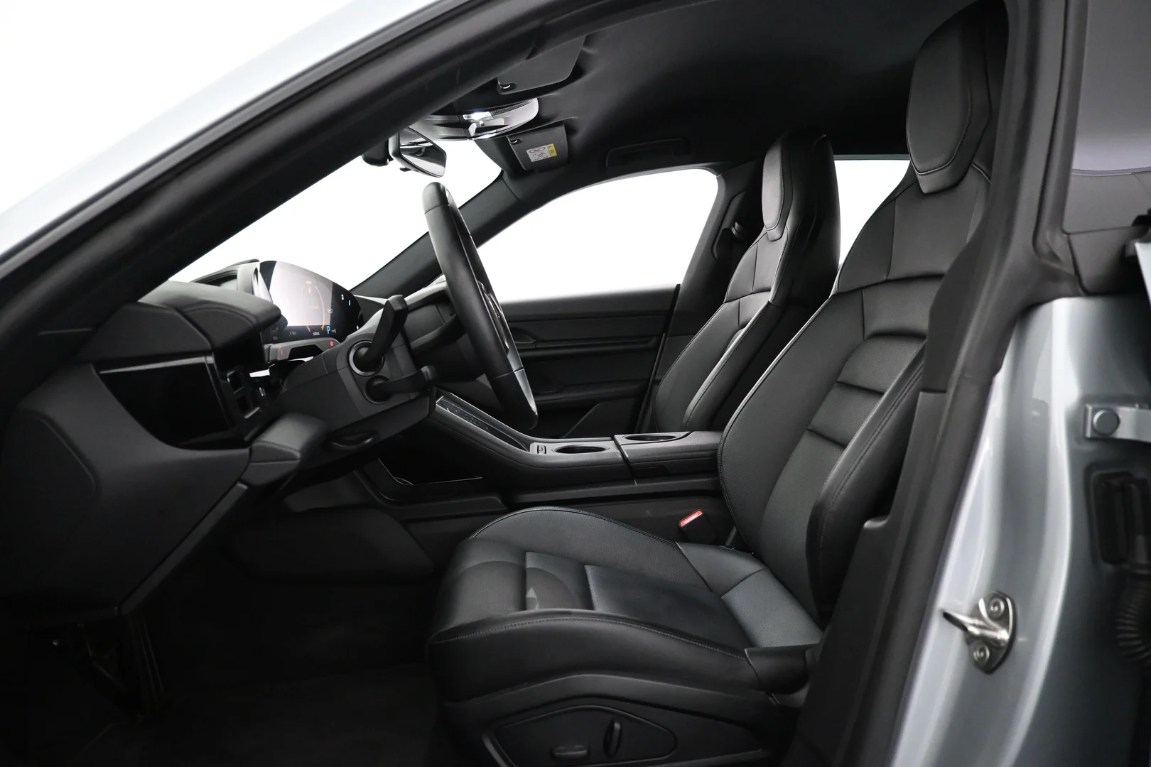 Car Image - 7gqVIbpeOpAEBxIp3pHFzU
