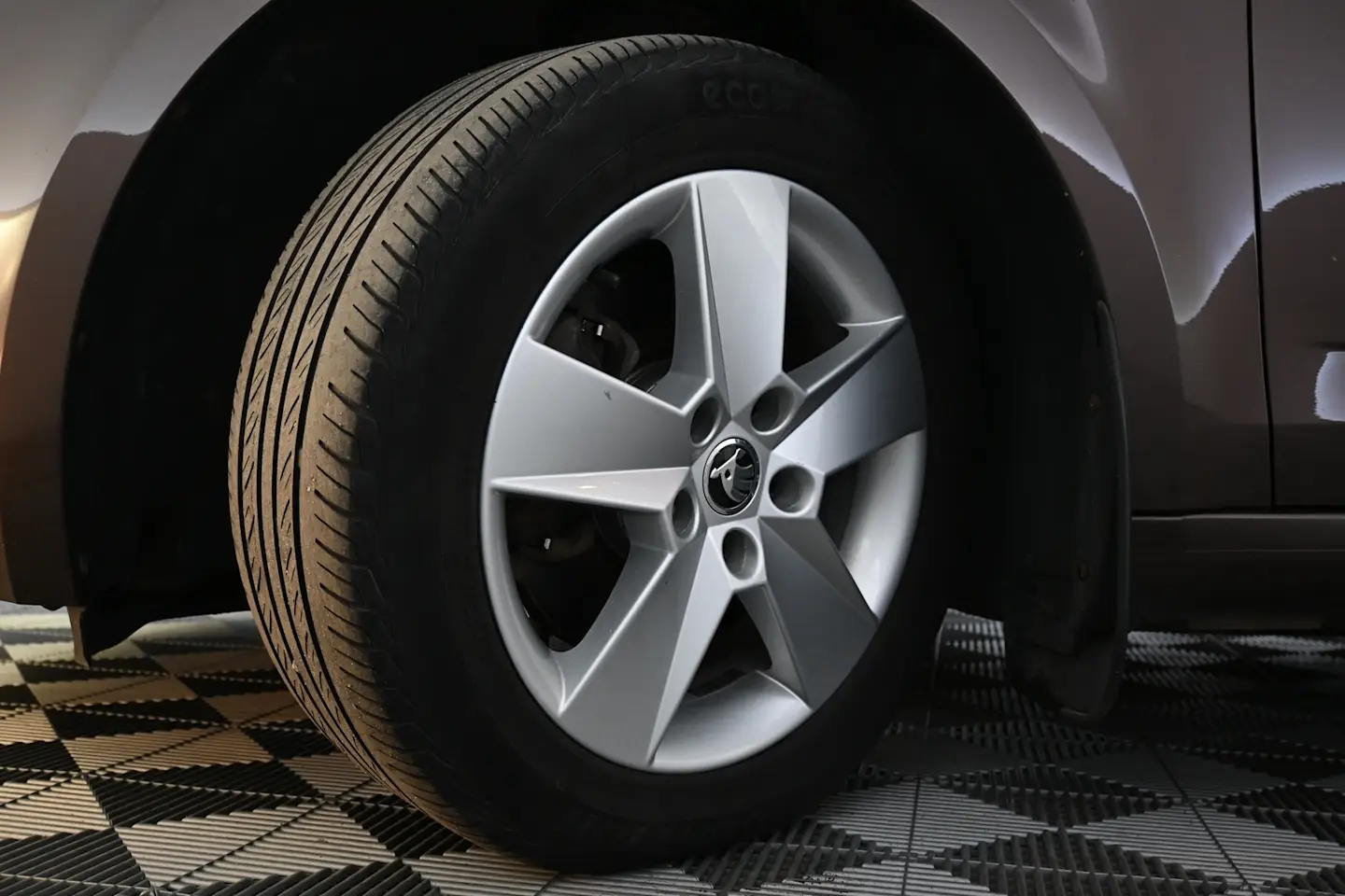 Car Image - 6i6PLgiPFyTUDfkWHydPUC