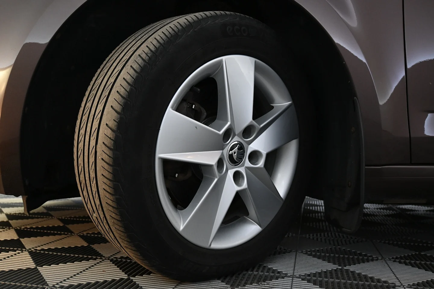 Car Image - 6i6PLgiPFyTUDfkWHydPUC
