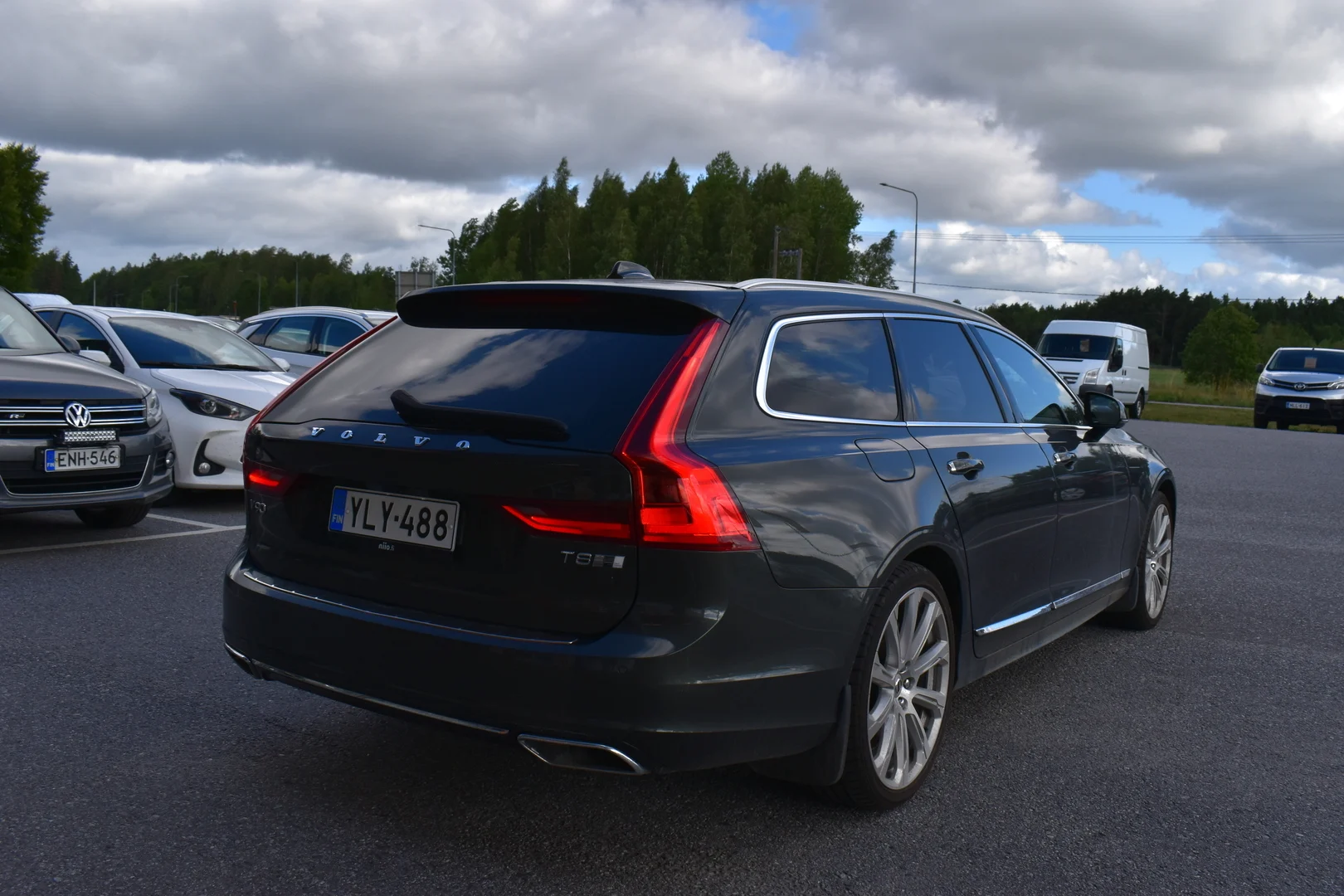 Car Image - 3XYsnNx7mz4e9D24DQNjsf