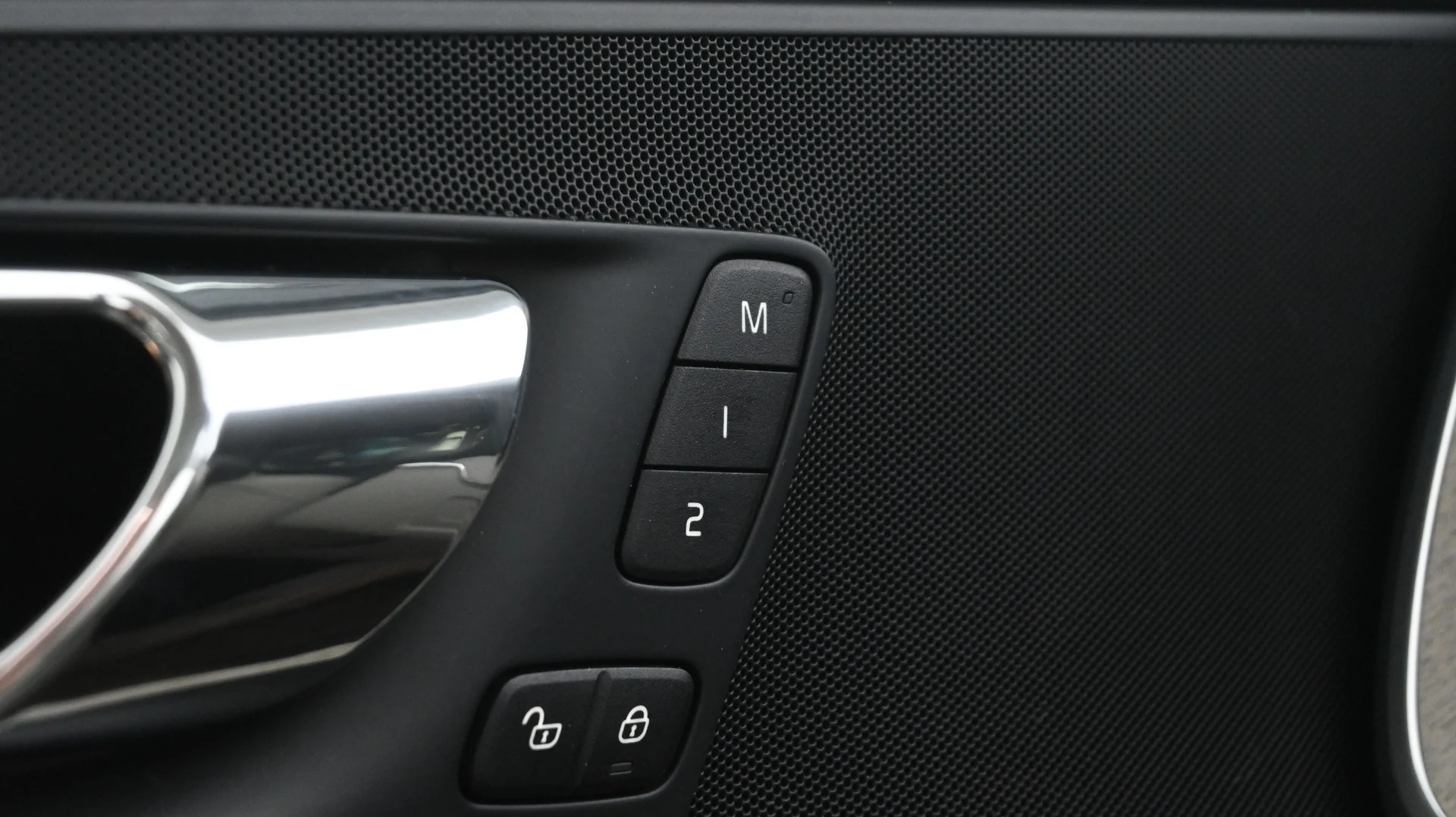 Car Image - 6C7Kk5xZCSvlvtsZpFidUS